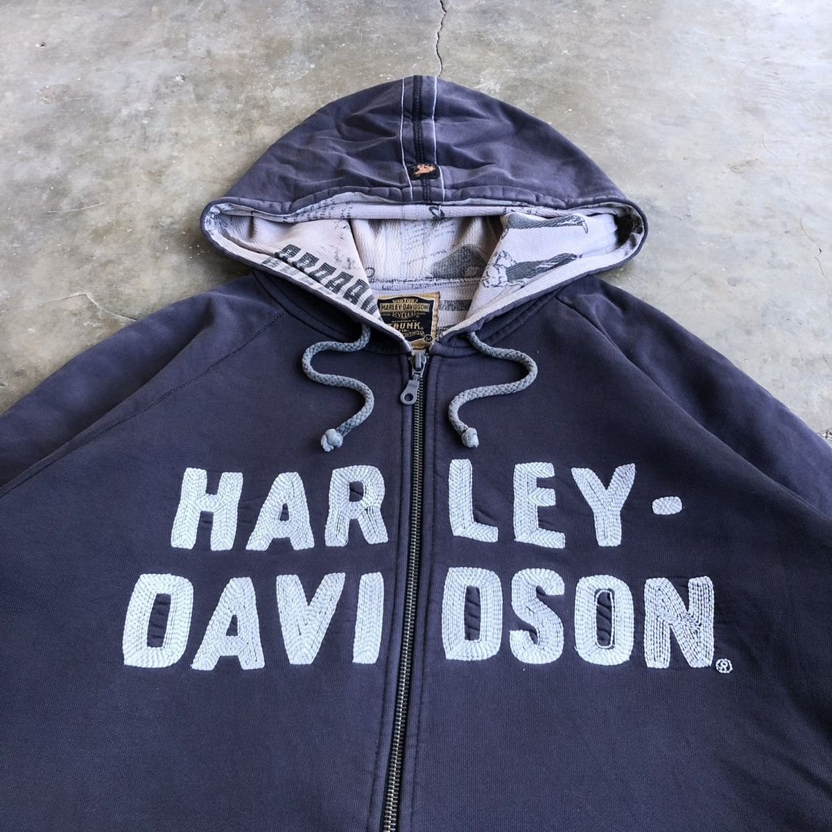 Harley Davidson Trashed🔥Vintage Harley Davidson Motorcycle Ziphoodie Size US XL / EU 56 / 4 - 5 Thumbnail