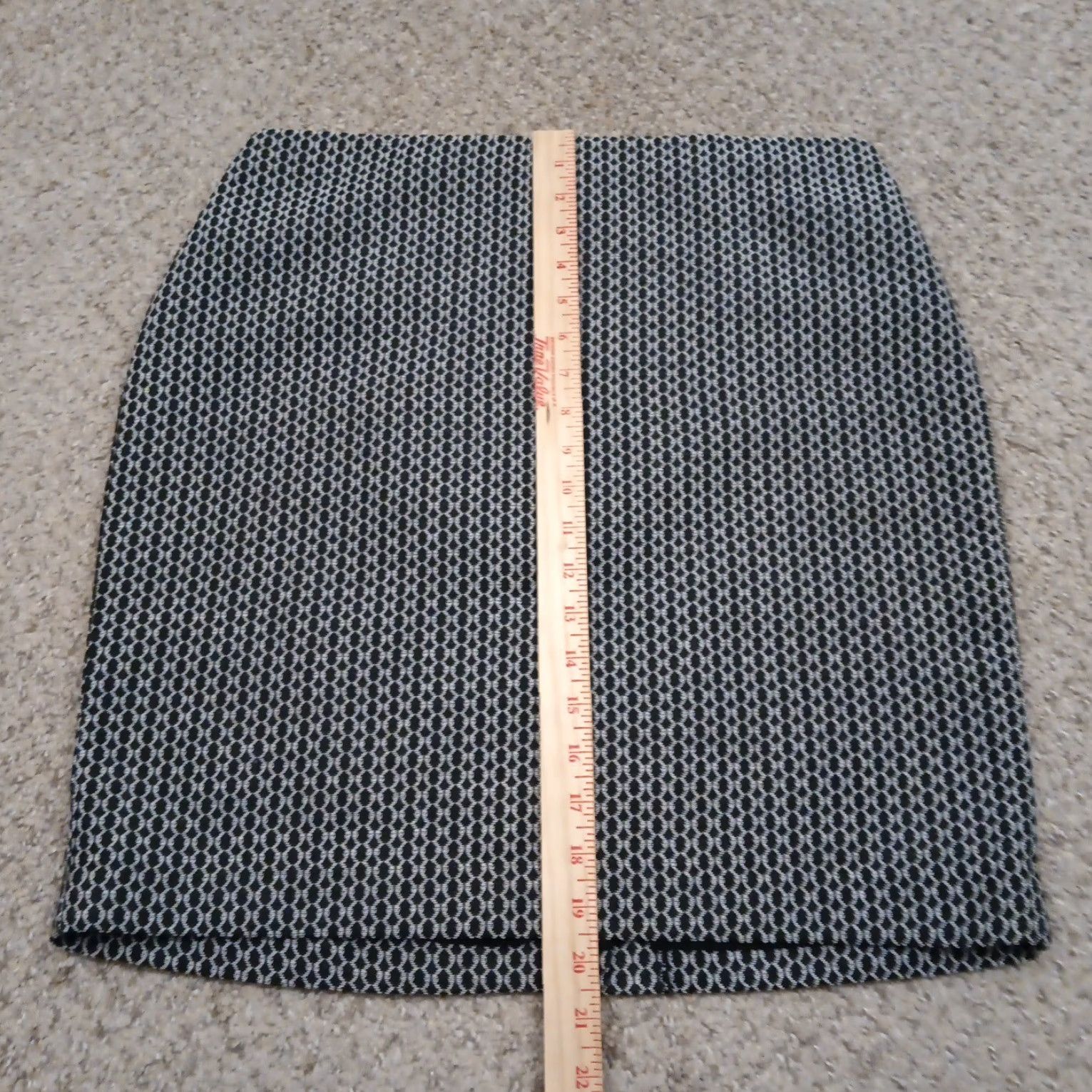 Banana Republic Banana Republic Skirt Women Knee Length Gray Geometric Lined Slit Zip - Size 8, Regular, Cotton Polyester, Black? Size 30" / US 8 / IT 44 - 4 Thumbnail