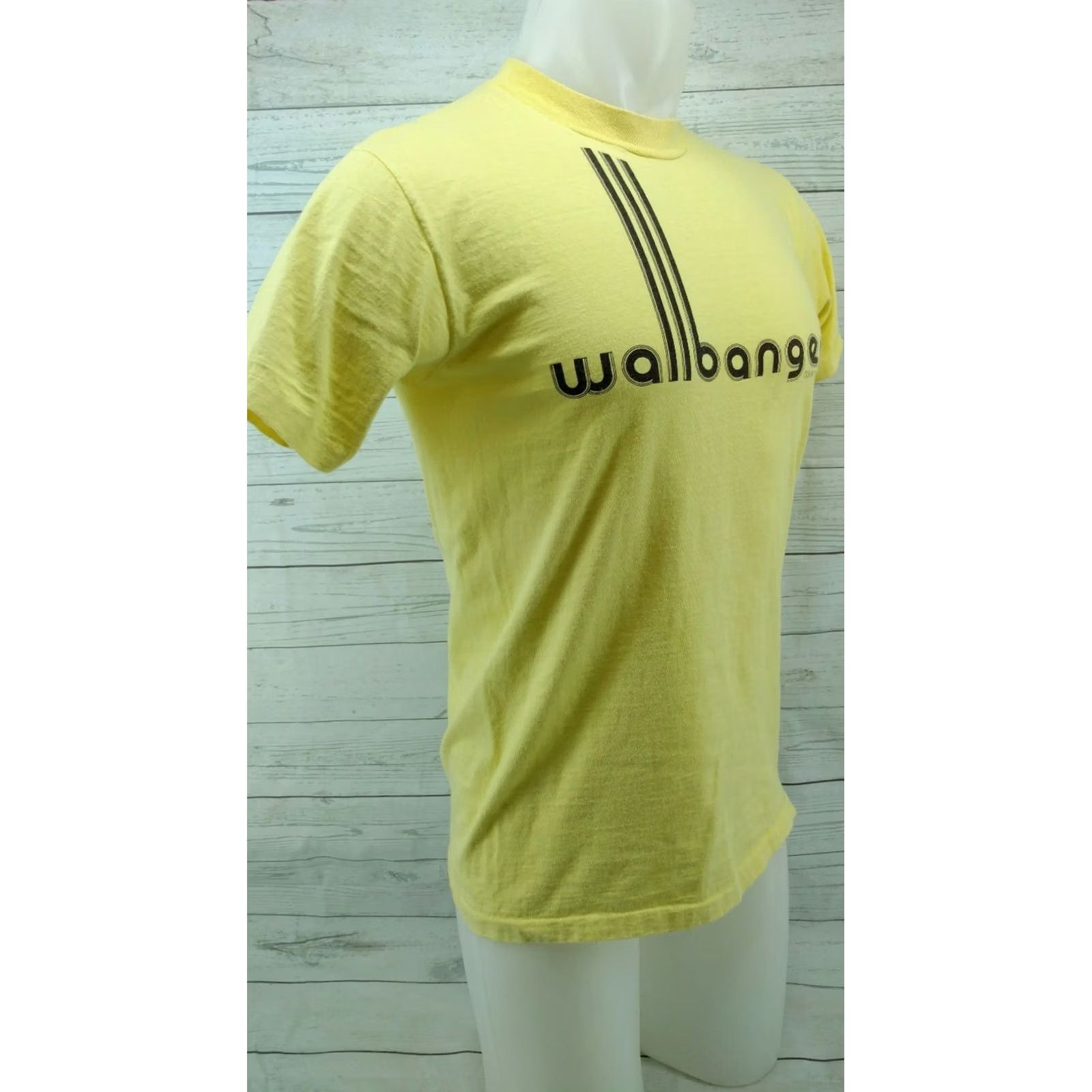 Hanes Vintage Wallbangers Court Center Yellow Shirt Single Stitch Size Medium Hanes Cotton Blend Short Sleeve 1980s Womens Mens Boys Girls Size US M / EU 48-50 / 2 - 4 Thumbnail