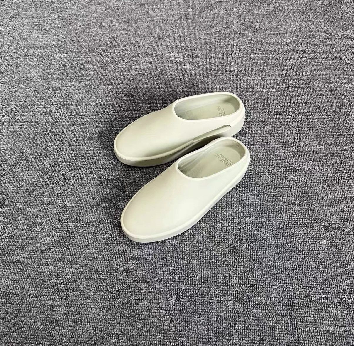 Fear of God Fear Of God FOG Grayish Green Slides J41 Size US 8 / EU 41 - 2 Thumbnail