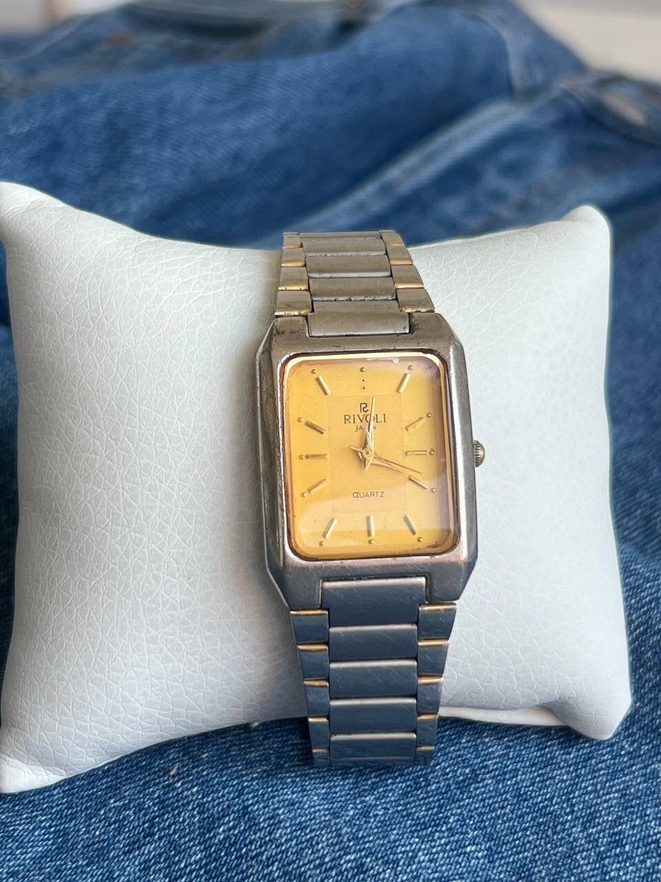 Japanese Brand Futuristic Vintage Japanese Rivoli Quartz Watch Japan Yellow Size ONE SIZE - 1 Thumbnail