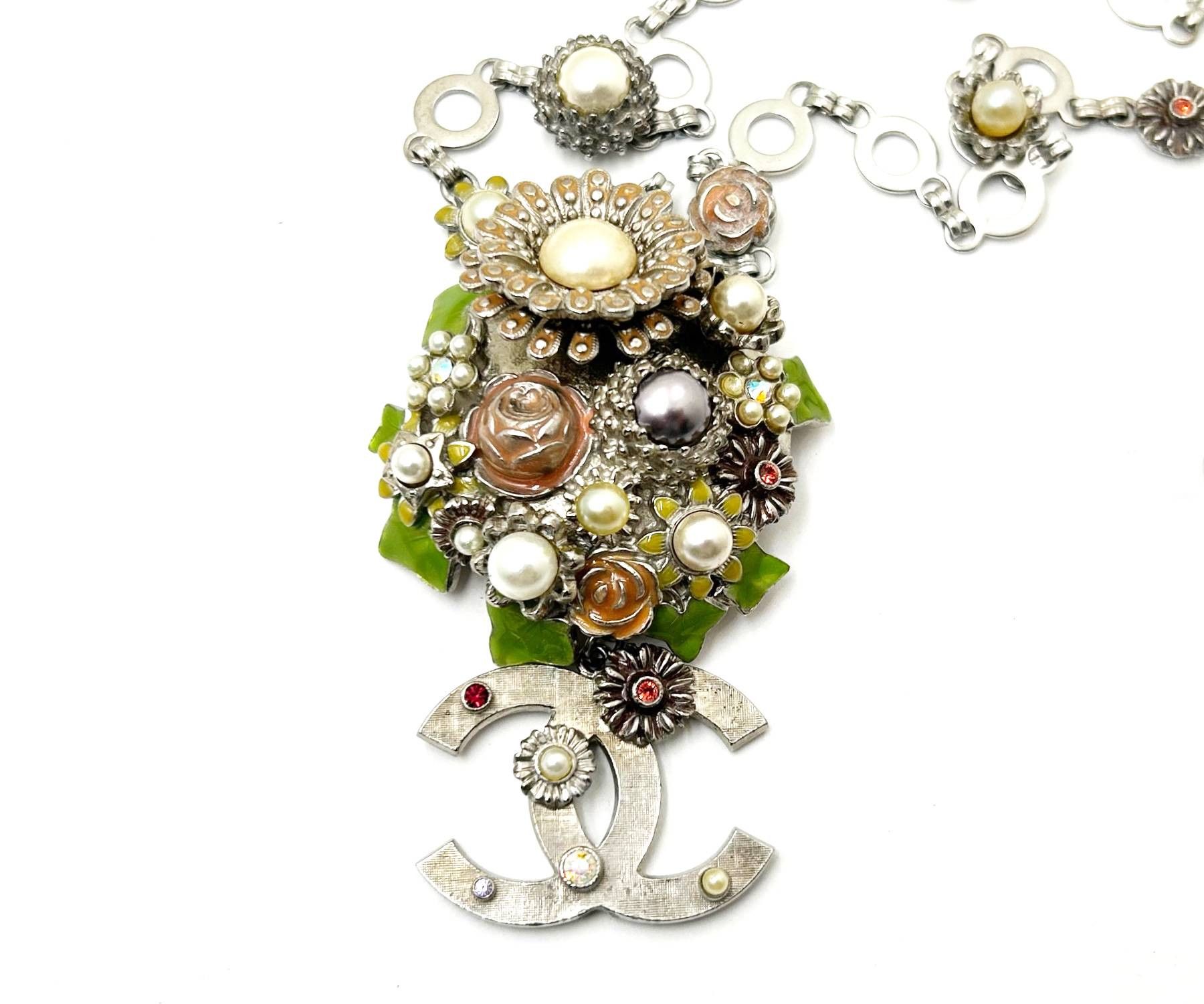Chanel Chanel Silver Enamel Flowers CC Large Pendant Necklace Size ONE SIZE - 3 Thumbnail