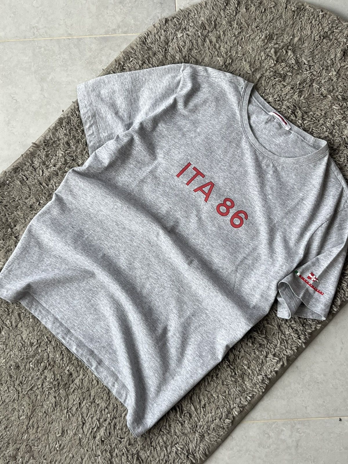 Prada Vintage Luxury Prada Tee Luna Rossa Size US XXL / EU 58 / 5 - 2 Thumbnail