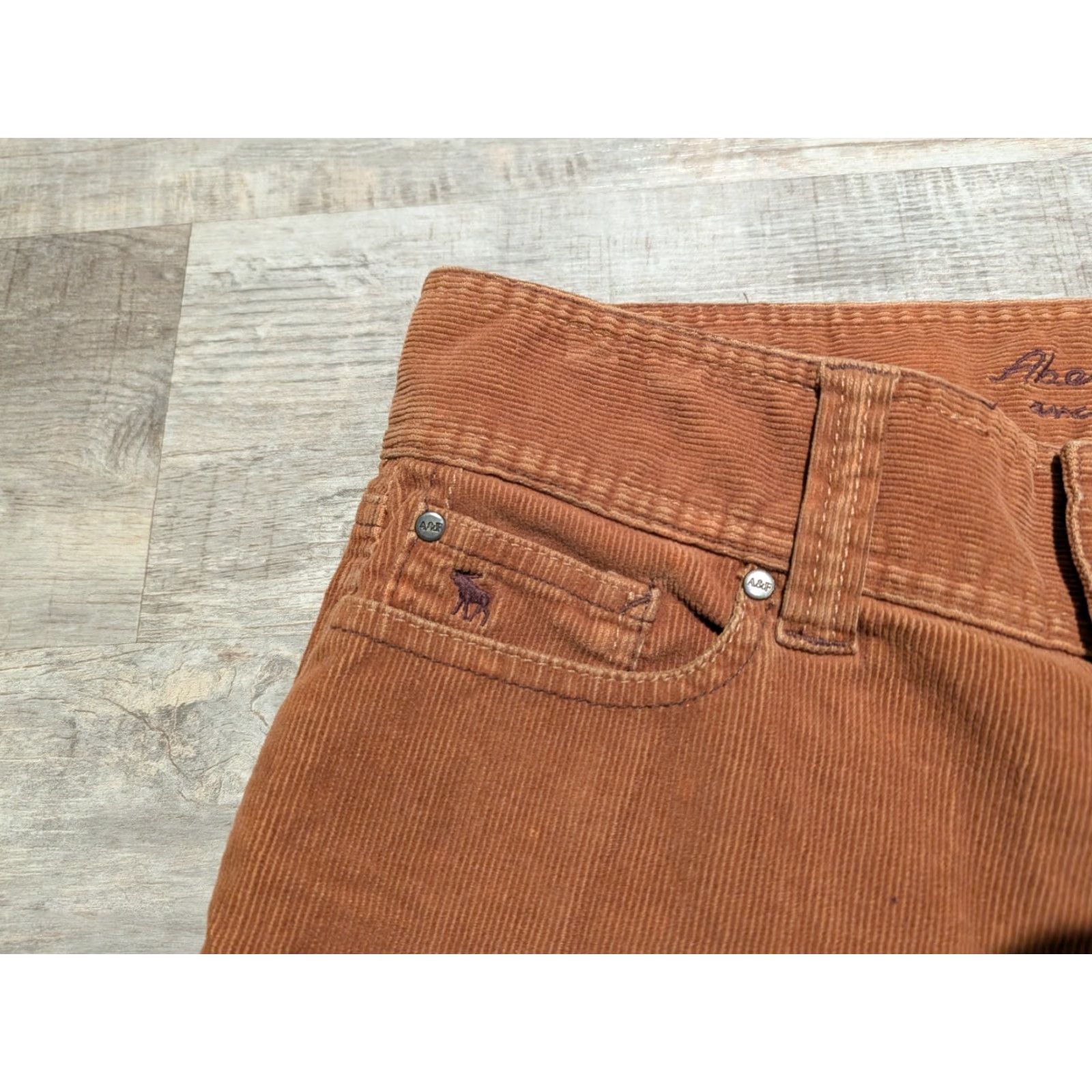 Abercrombie & Fitch VINTAGE Abercrombie & Fitch Pants Womens 10 Caramel Corduroy Low Rise Flared 90s Y2K Size 32" / US 10 / IT 46 - 4 Thumbnail