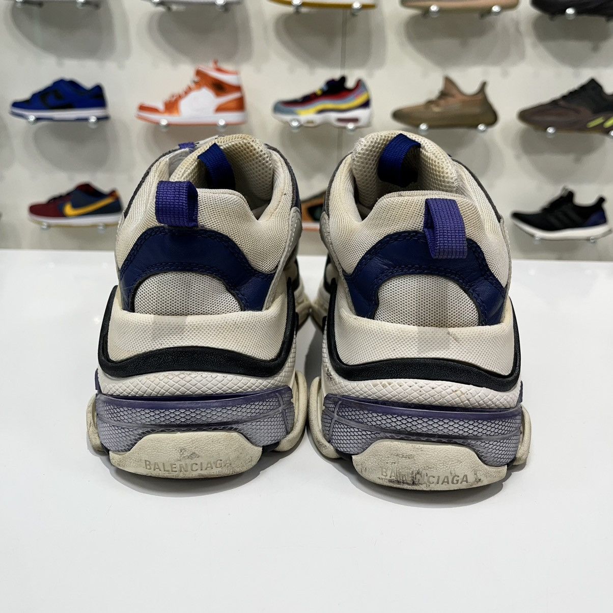 Balenciaga Balenciaga Triple S White/Purple (W) Size US 10 / IT 40 - 5 Thumbnail