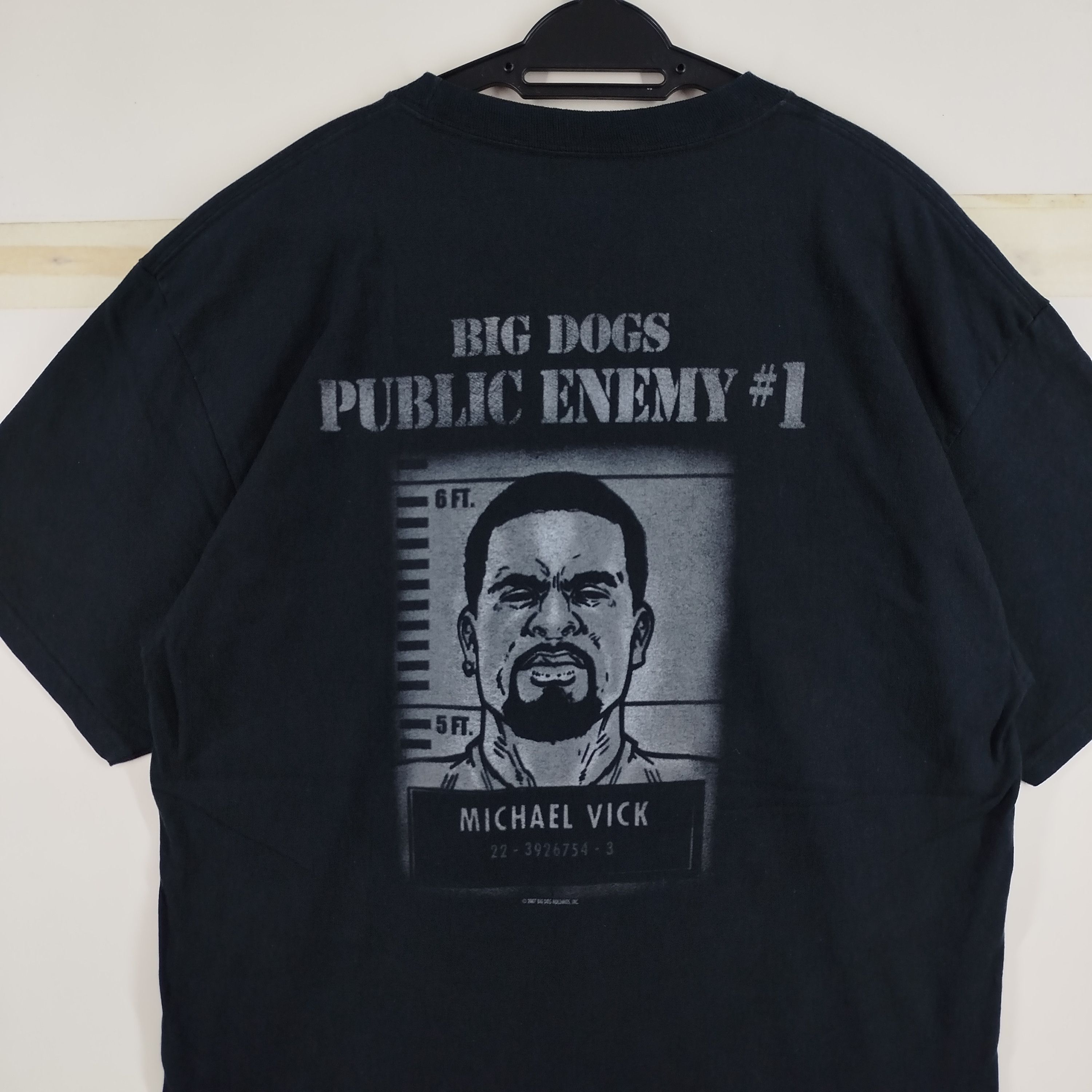 Big Dogs Big Dogs Public Enemy Michael Vick Backhit 2007 Copyright Size US L / EU 52-54 / 3 - 1 Thumbnail