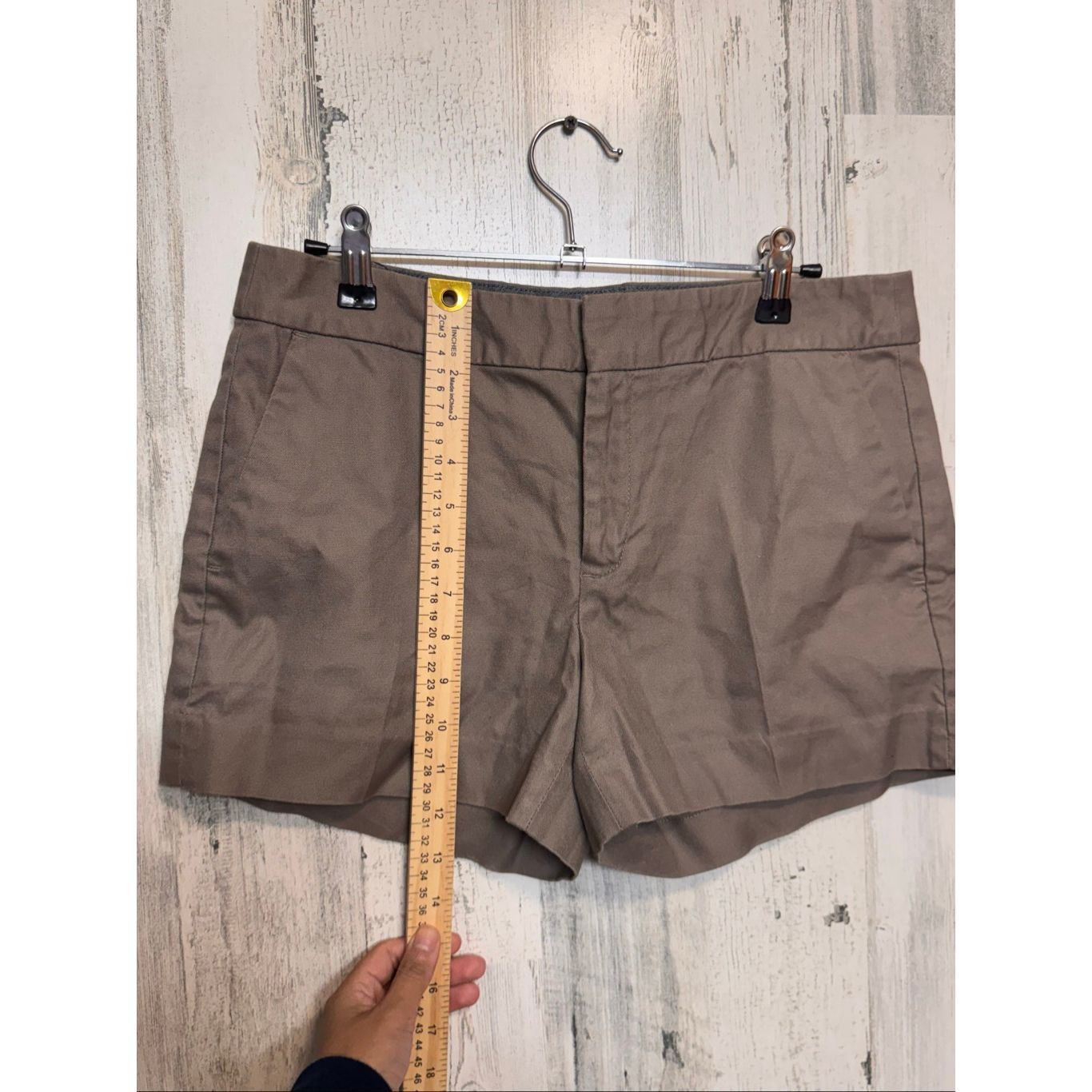 Banana Republic Banana Republic Hampton Fit Women’s Chino Shorts Size 6 Brown | Classic Summer Shorts Size 27" / US 4 / IT 40 - 4 Thumbnail
