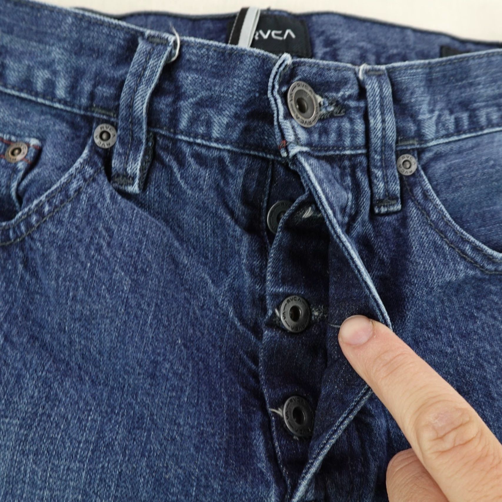 RVCA RVCA Jeans Mens 30 Blue DenIM Faded Straight Leg Button Fly Regular 31 Inseam Outdoor Pockets Logo Style: Straight Mens Jeans Size US 30 / EU 46 - 4 Thumbnail