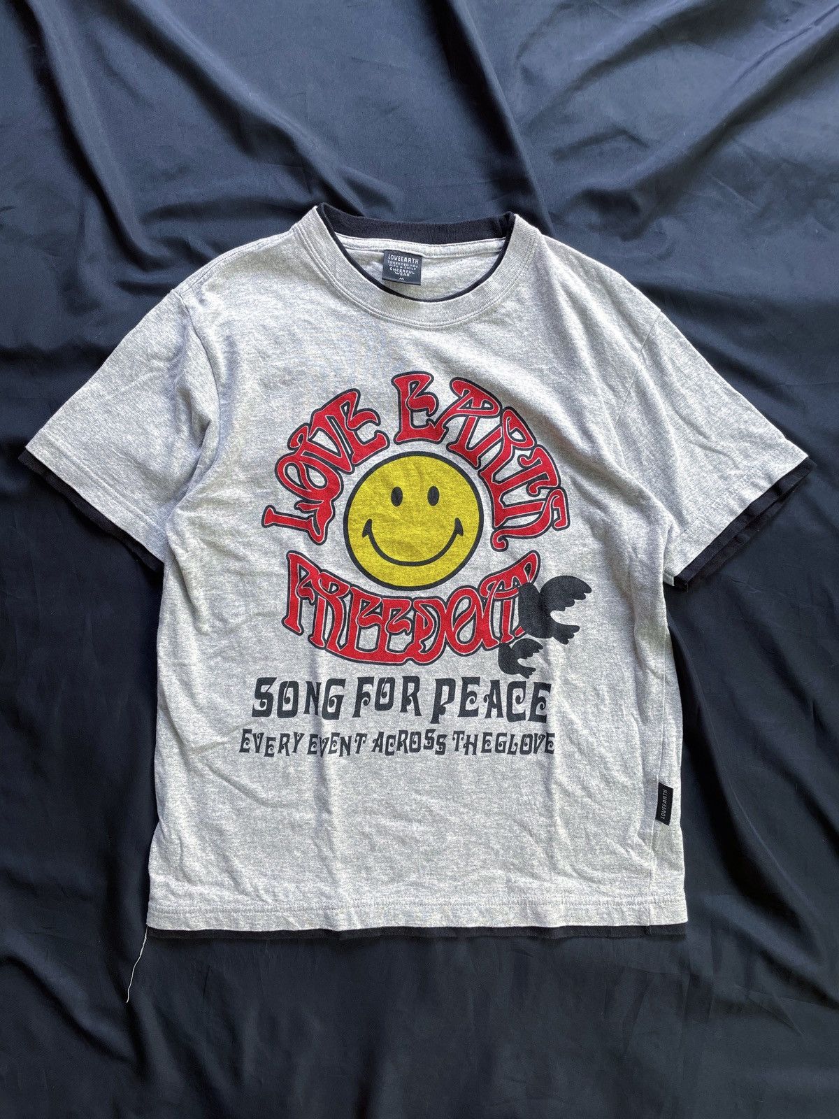 Japanese Brand LOVE EARTH DOUBLE LAYER JAPAN TEE Size US M / EU 48-50 / 2 - 1 Thumbnail