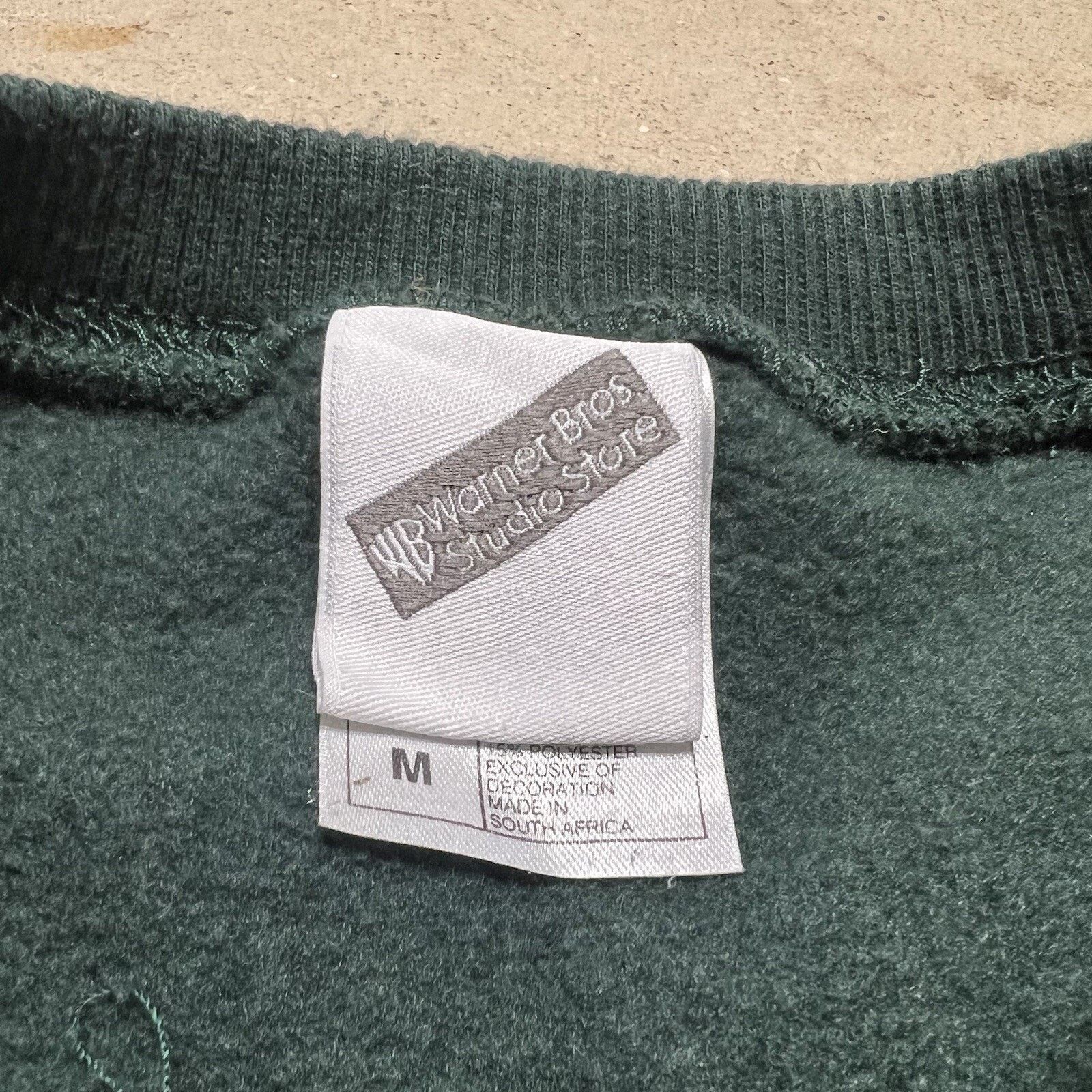 Vintage Vintage 90s Warner Bros Bugs Bunny Green Crewneck Medium Size US M / EU 48-50 / 2 - 3 Thumbnail