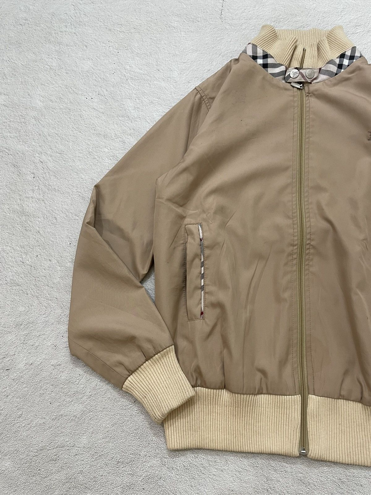 Japanese Brand Vintage Burberry Nova Check Lined Bomber Jacket Beige Y2K Size US L / EU 52-54 / 3 - 3 Thumbnail
