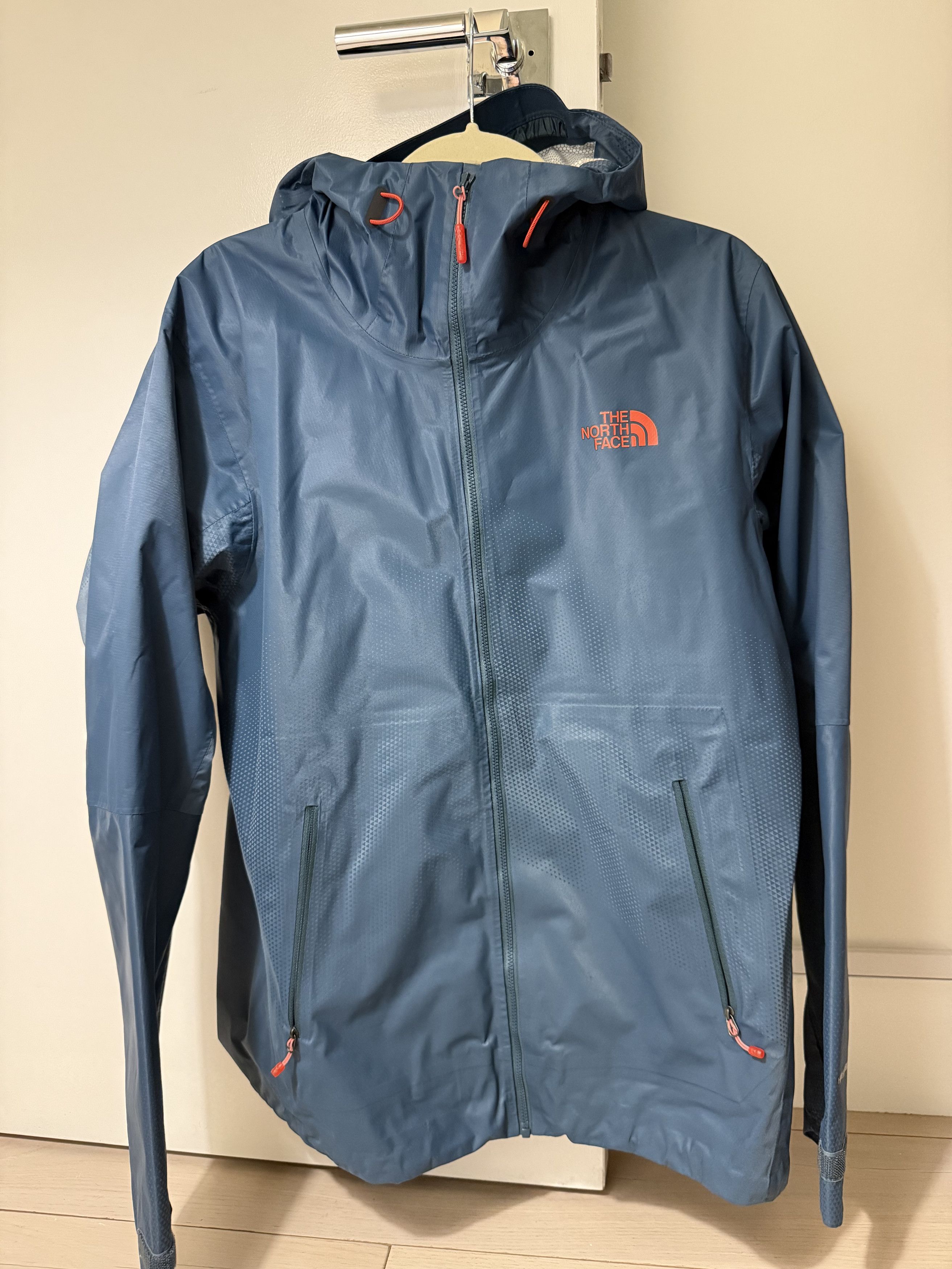 The North Face Hyvent 2.5L Shell Jacket Size US M / EU 48-50 / 2 - 1 Thumbnail