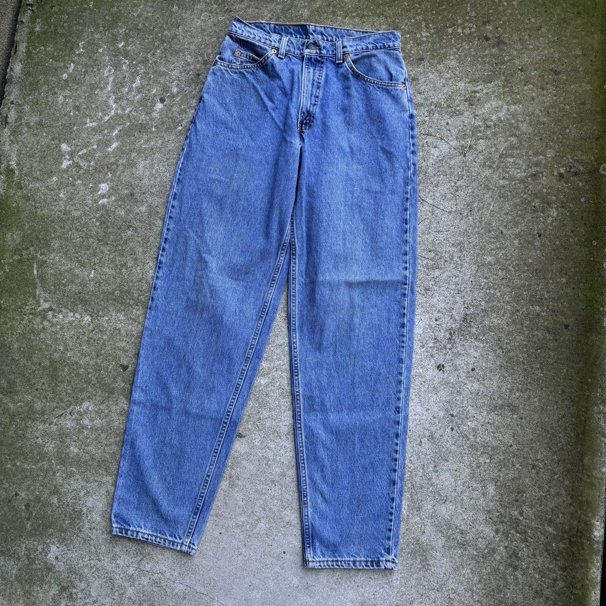 Vintage Vintage 90s Levi's 560 Loose Tapered Jeans Made in USA Size US 29 - 8 Thumbnail