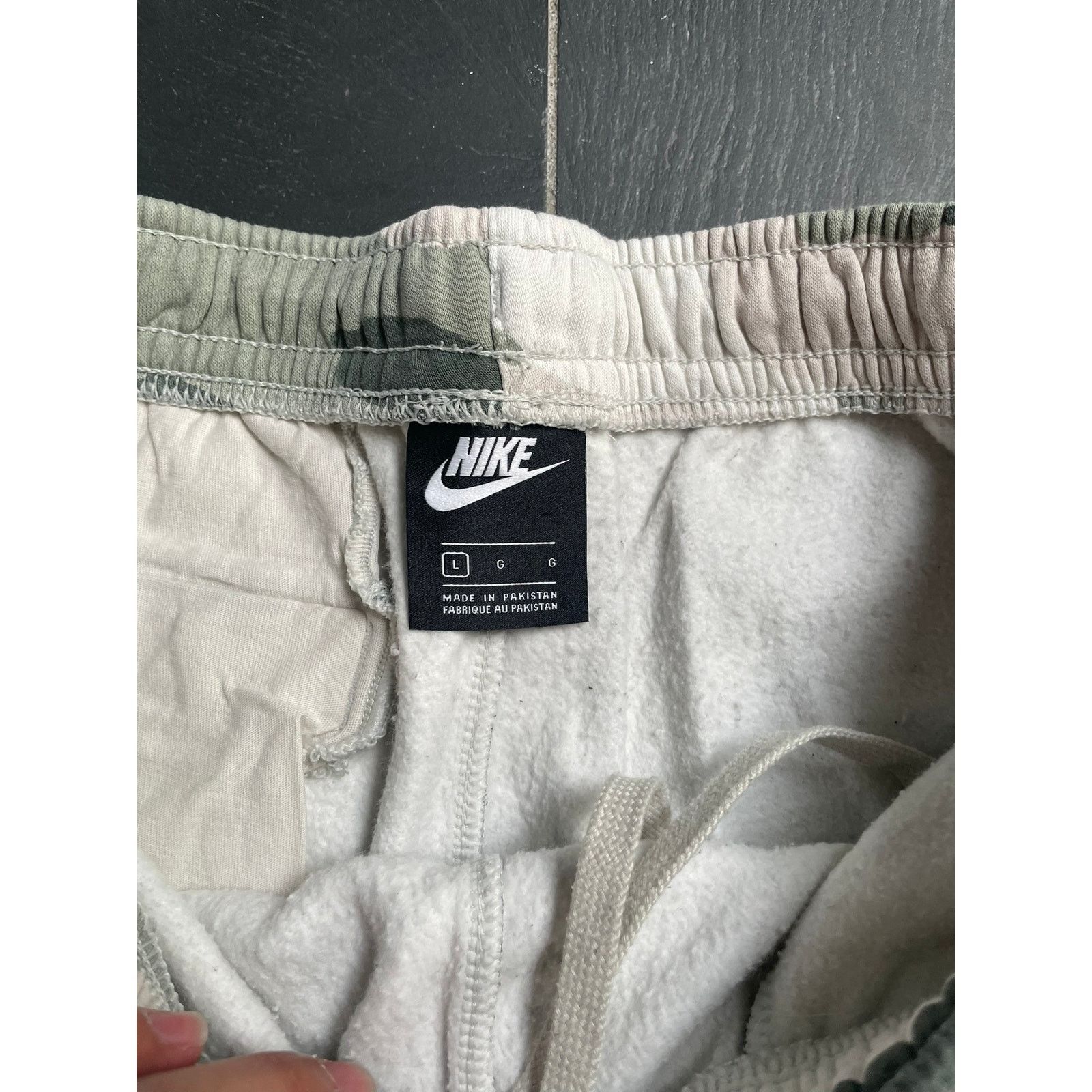 Nike Nike Fleece White Camo Jogger Sweatpants Size Large Size US 34 / EU 50 - 2 Thumbnail