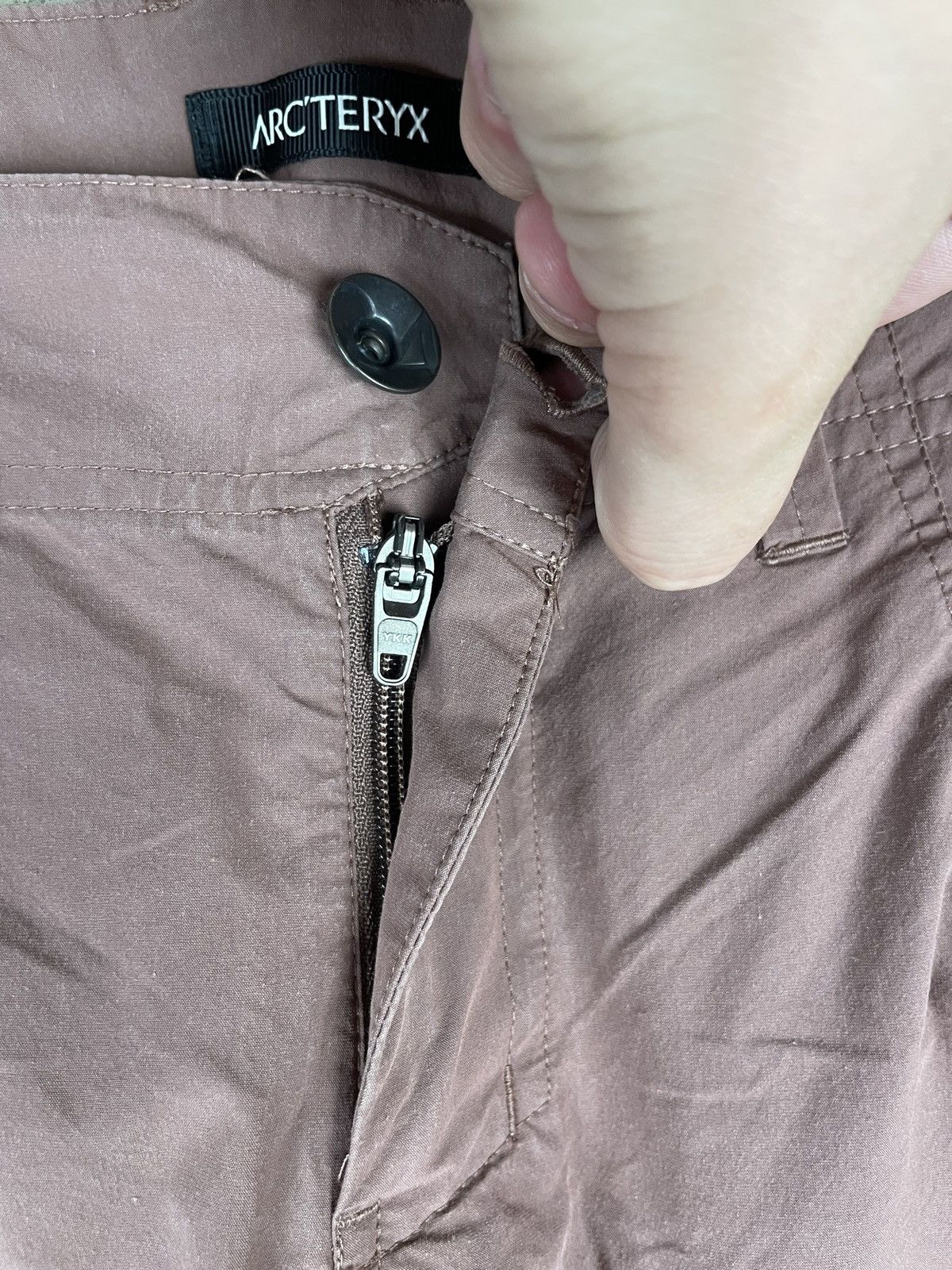 Arc'teryx × Designer Arcteryx arc’teryx pants shorts leggings Size 25" / US 0 / IT 36 - 7 Thumbnail