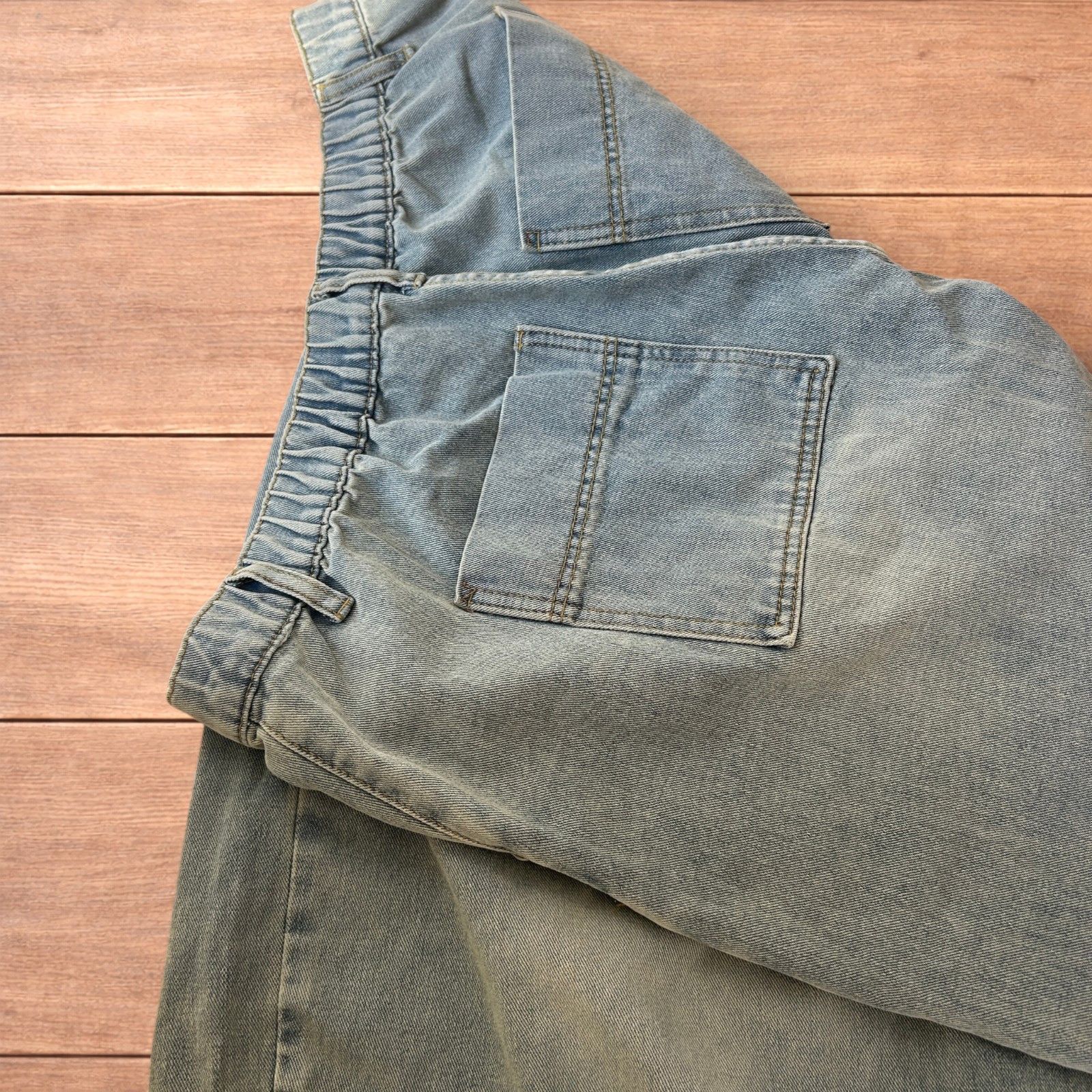 Japanese Brand Super baggy wide leg balloon fit jeans in light blue wash. Size US 36 / EU 52 - 4 Thumbnail