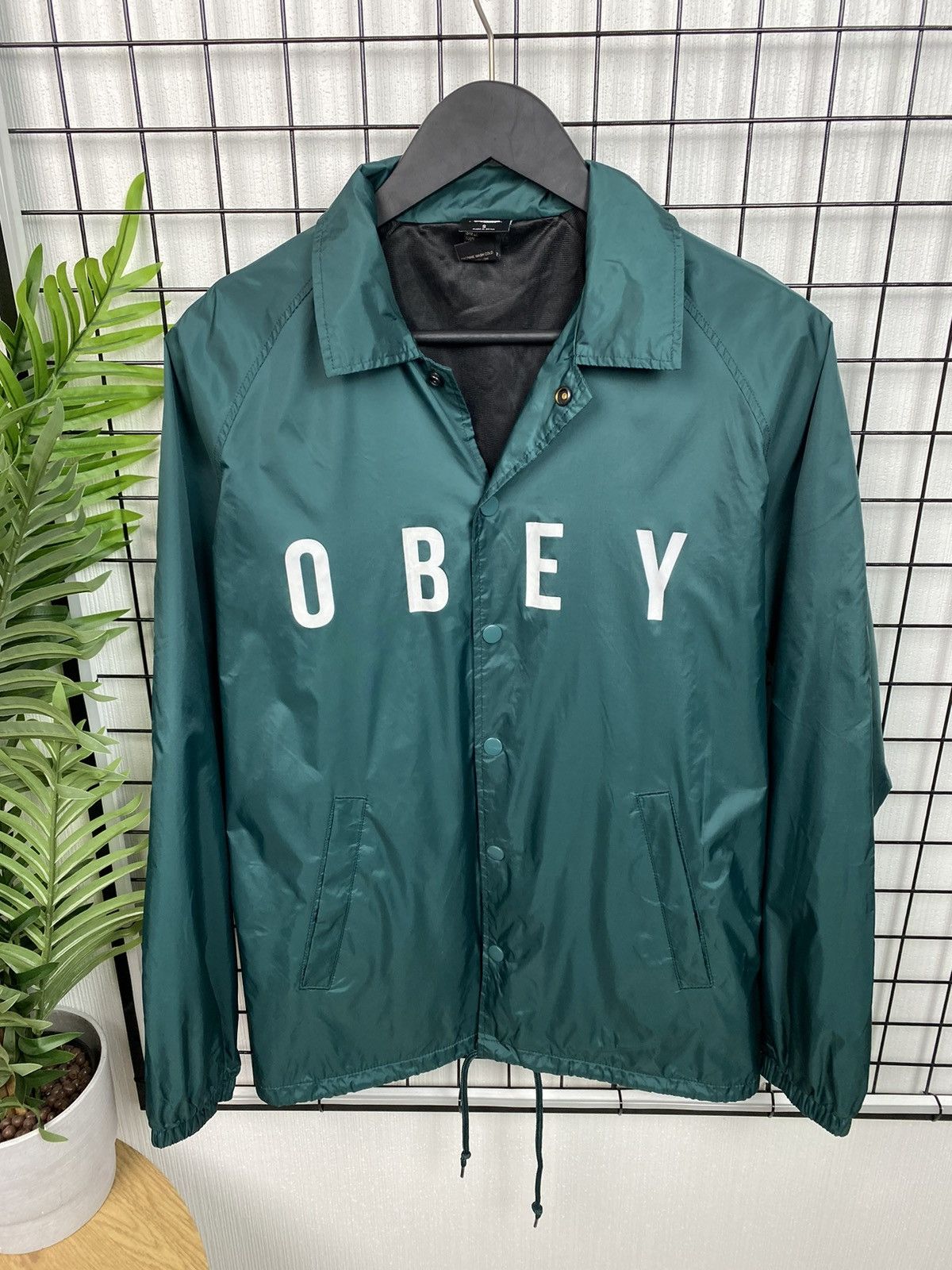 Obey × Vintage Obey Green Vintage Coach Jacket light bomber big Logo Men S Size US S / EU 44-46 / 1 - 1 Thumbnail