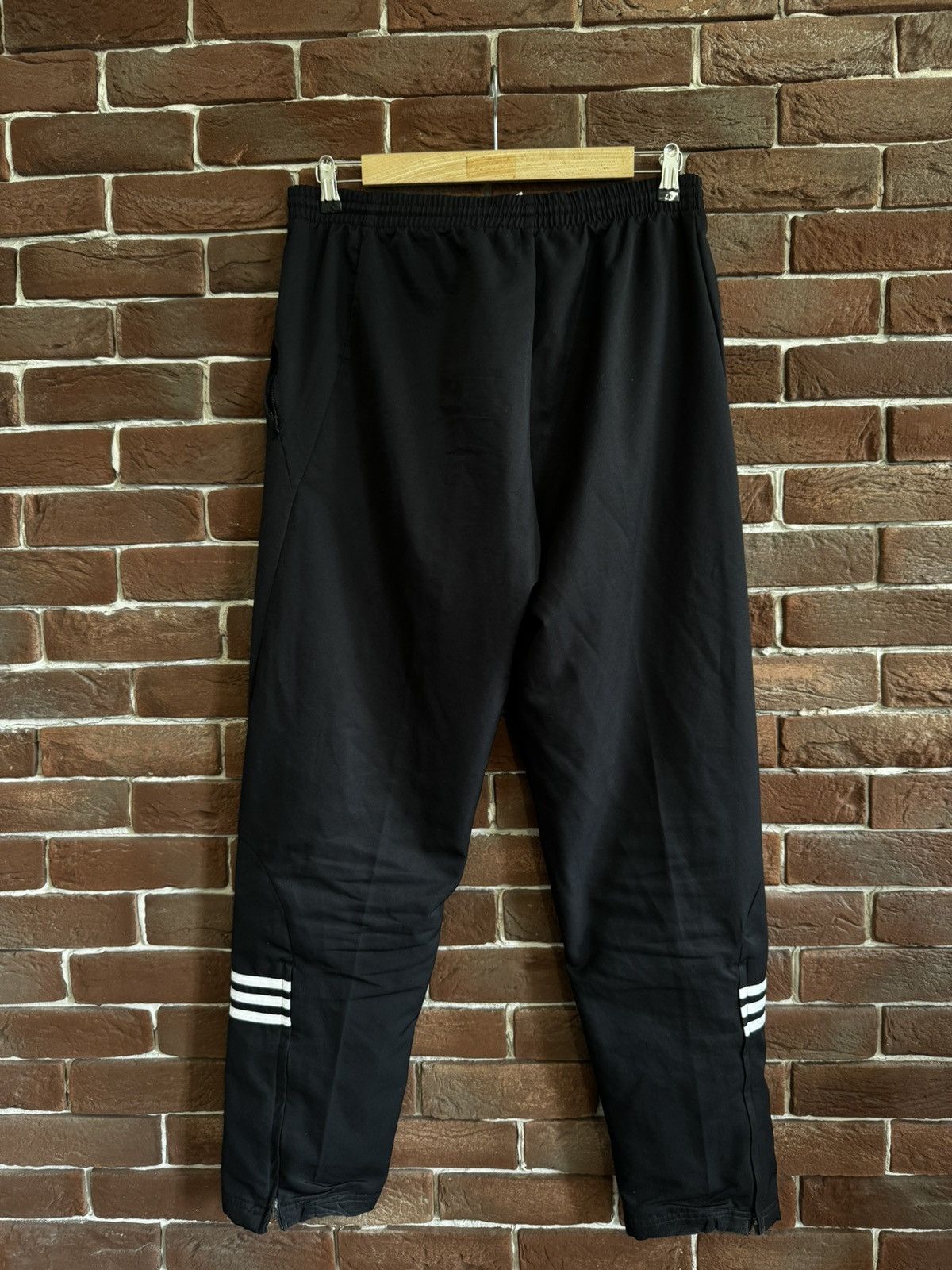 Adidas Vintage 2002 Adidas Real Madrid Sweat Pants s Football Socce Size US 32 / EU 48 - 2 Thumbnail