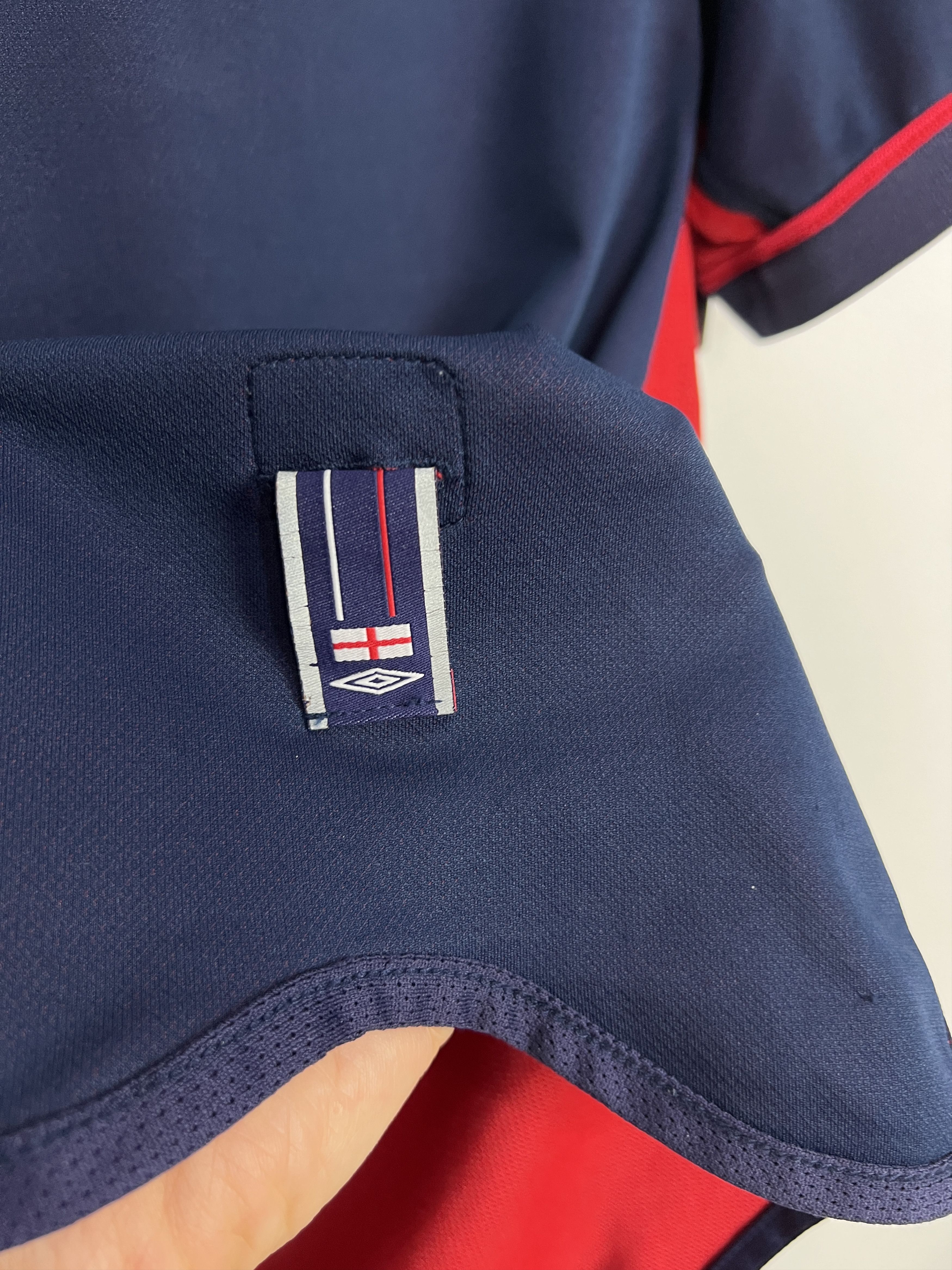 Umbro England Away football shirt Soccer Reversible Jersey Trikot Size US S / EU 44-46 / 1 - 9 Thumbnail