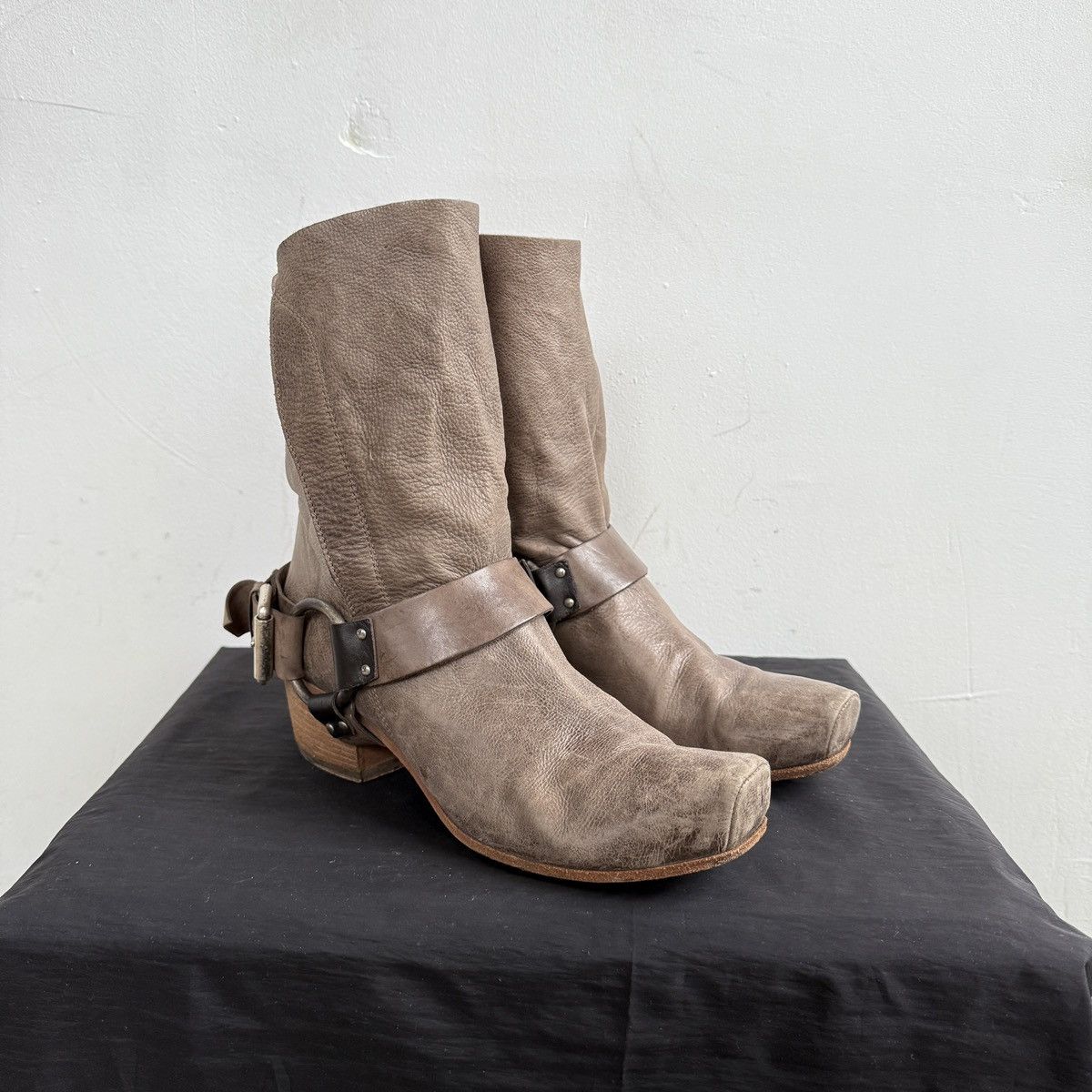VIC MATI Vic Matie Lamb Leather Cow Boy Ankle Boots Size US 7 / IT 37 - 5 Thumbnail