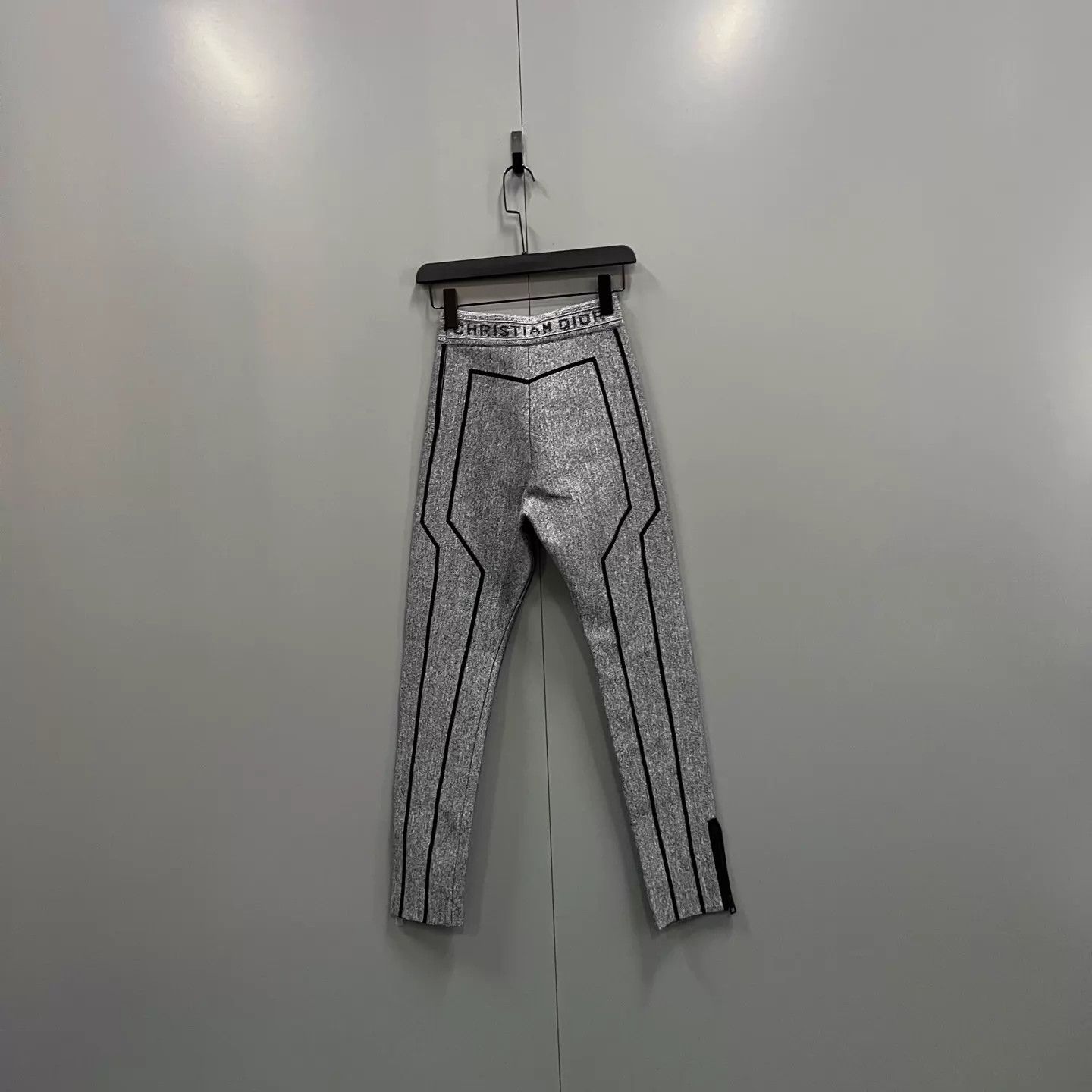 Dior Dior gray irregular stripe pants 36/40 new with tag Size 26" / US 2 / IT 38 - 2 Thumbnail