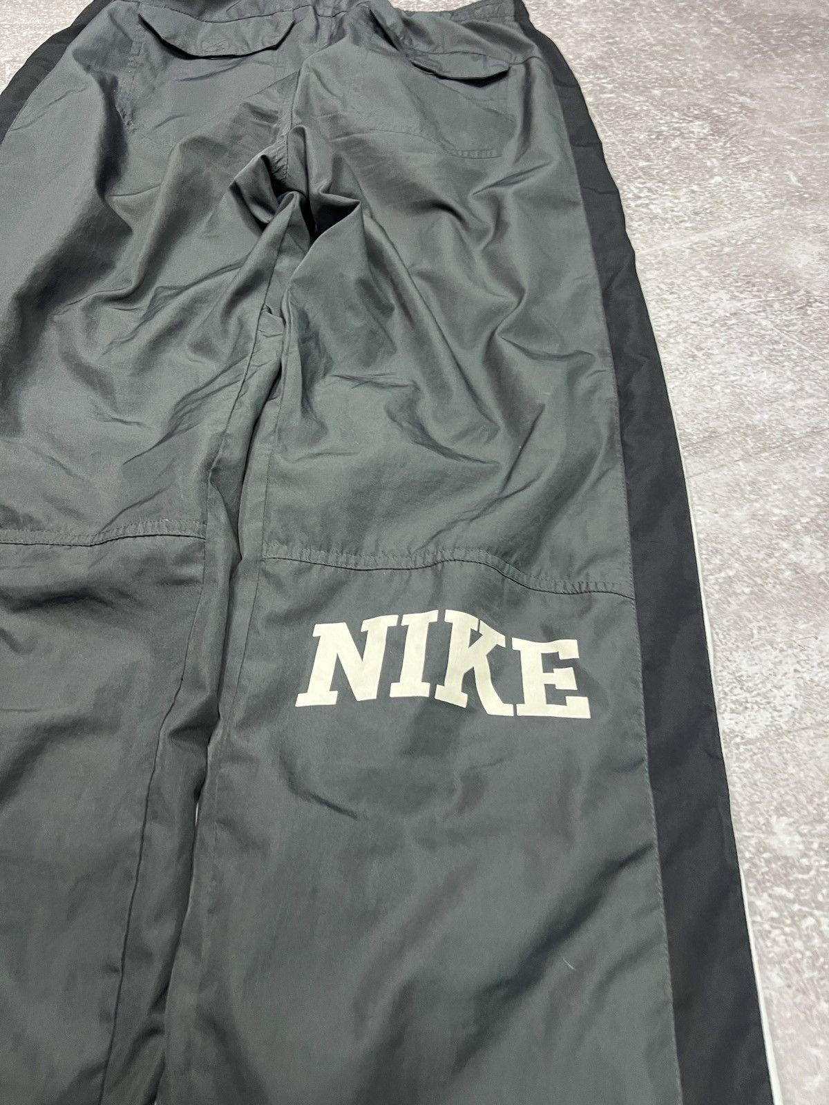 Nike Vintage Nike Track Pants 90s Big Logo Swoosh Y2K Size S Size US 31 - 5 Thumbnail