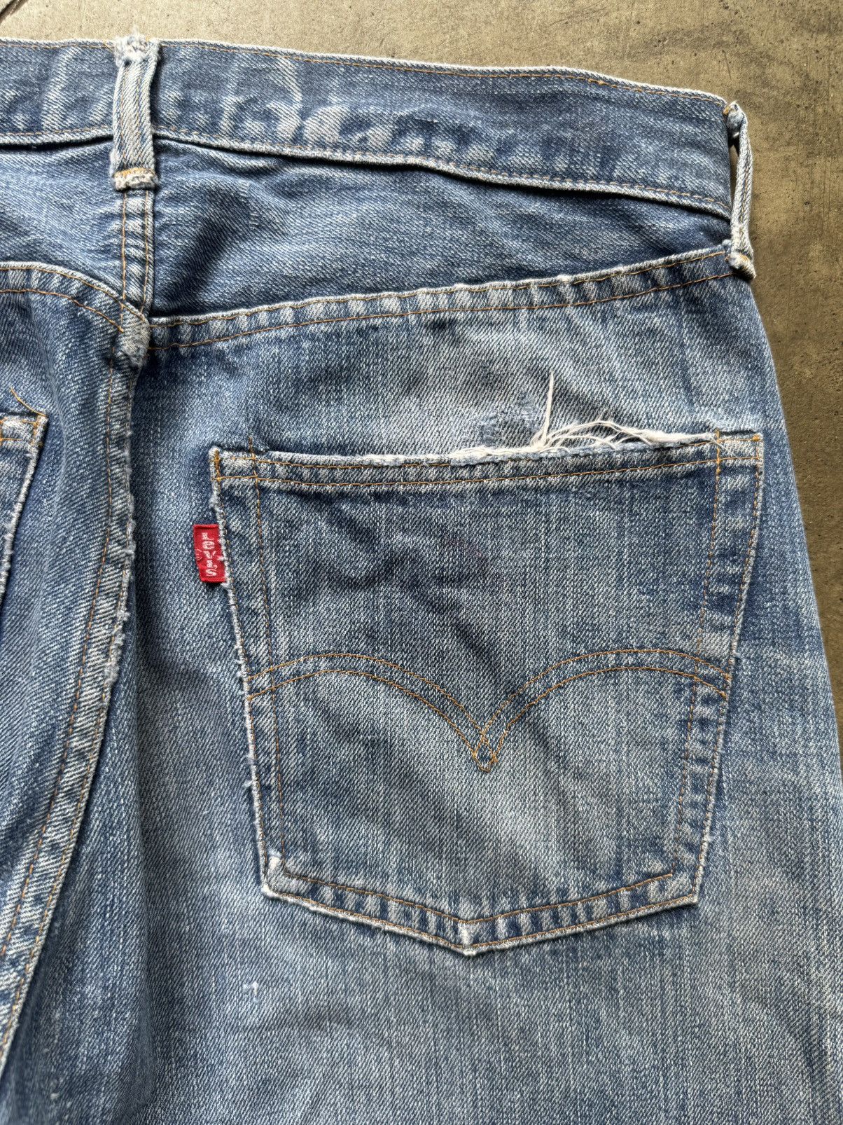 Vintage Vintage ‘80s Levi’s 501 Redline Selvedge Denim Jeans Size US 31 - 17 Thumbnail