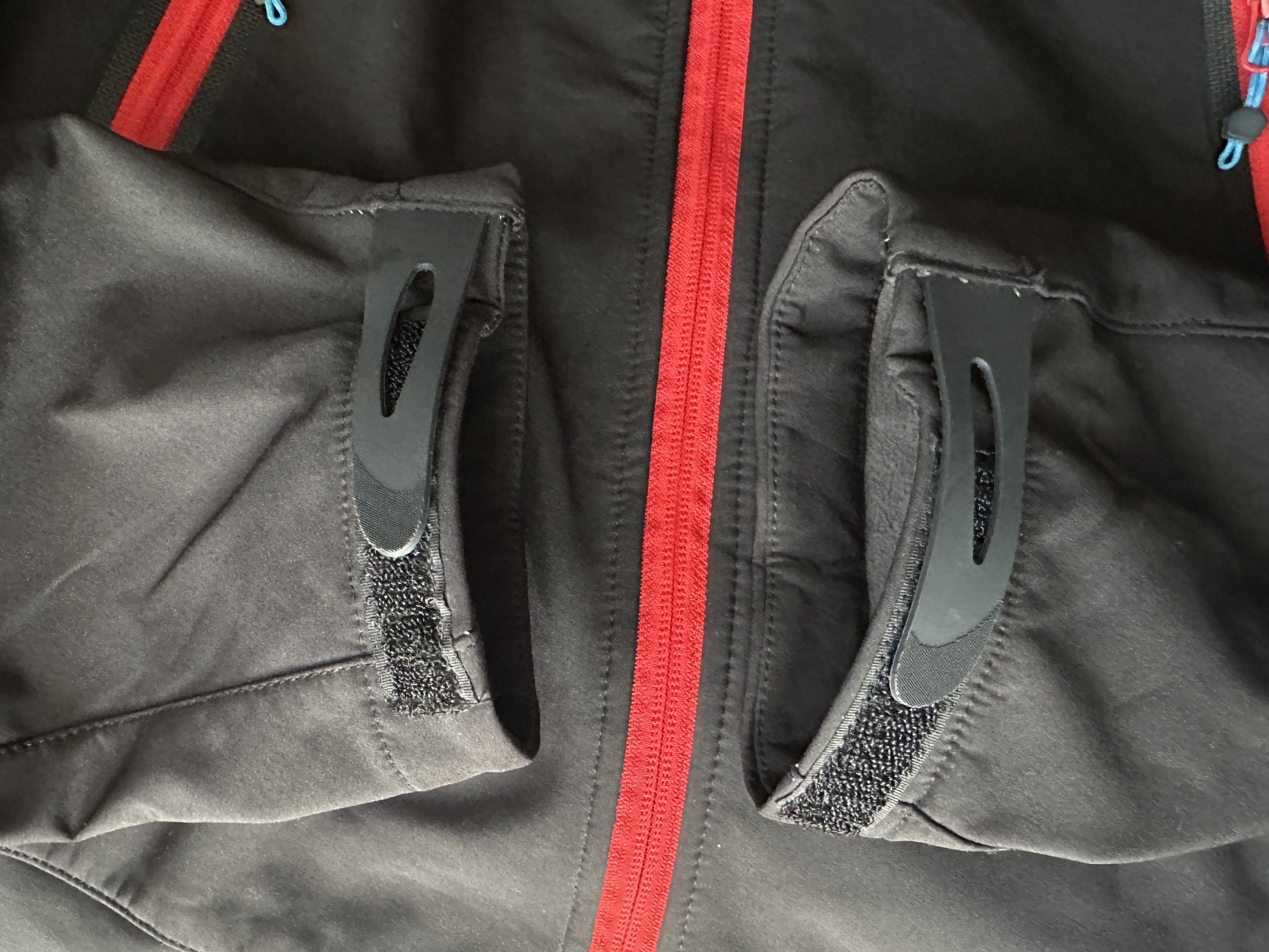 Mammut MAMMUT Eiger Extreme Shell Hooded Jacket Outdoor Trekking Size US M / EU 48-50 / 2 - 22 Thumbnail