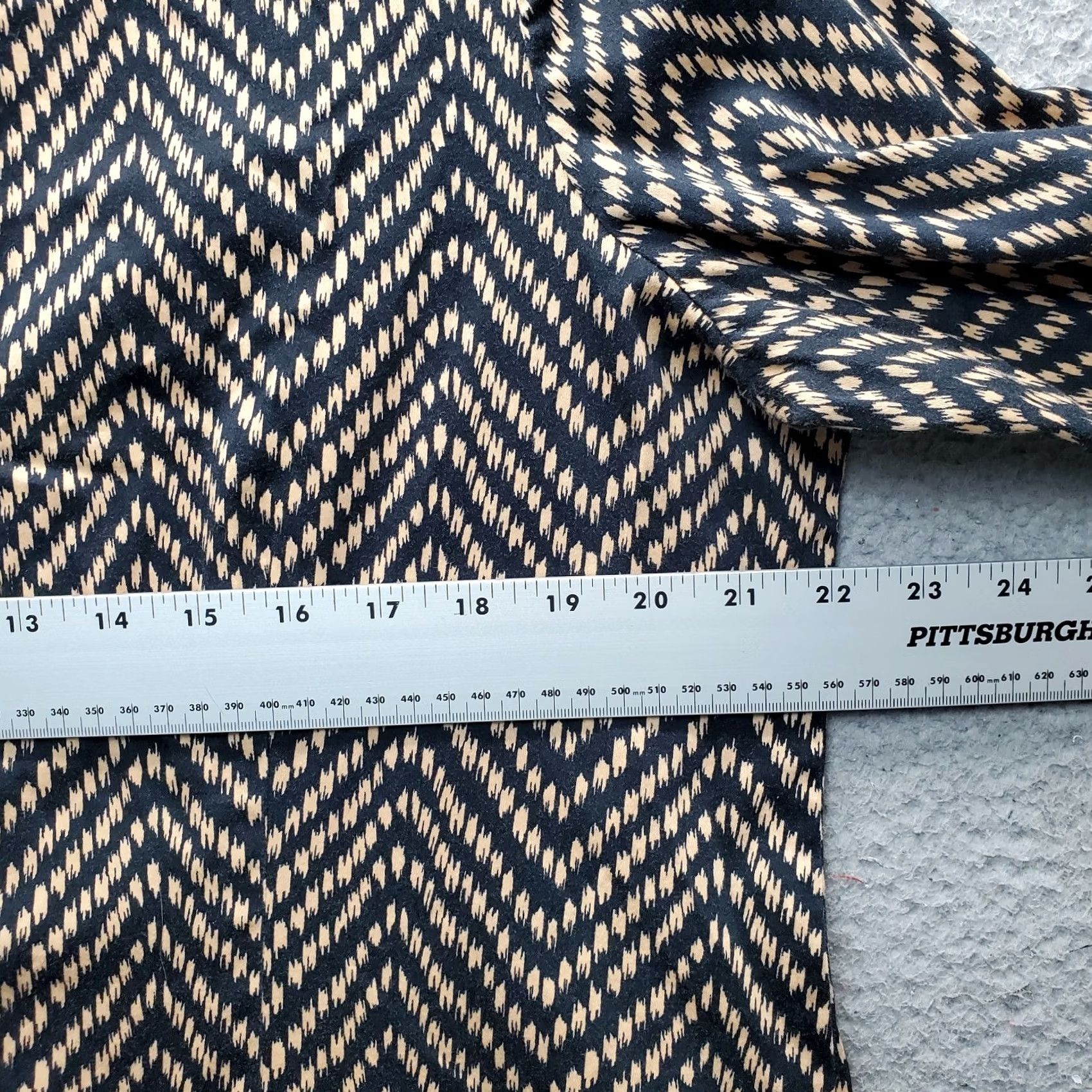 Vintage Chico's Womens XL Multi Chevron Print Tunic Shirt Long Sleeve Collared Button Up Size XL / US 12-14 / IT 48-50 - 4 Thumbnail