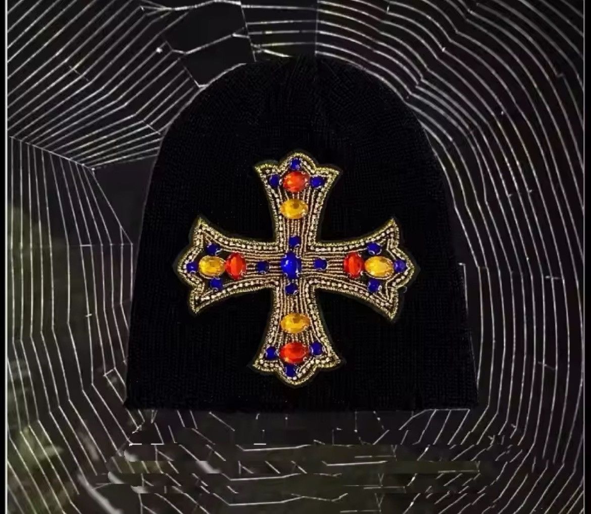 Japanese Brand Outdoor retro huge rhinestone cross knitted beanie hat Size ONE SIZE - 2 Thumbnail