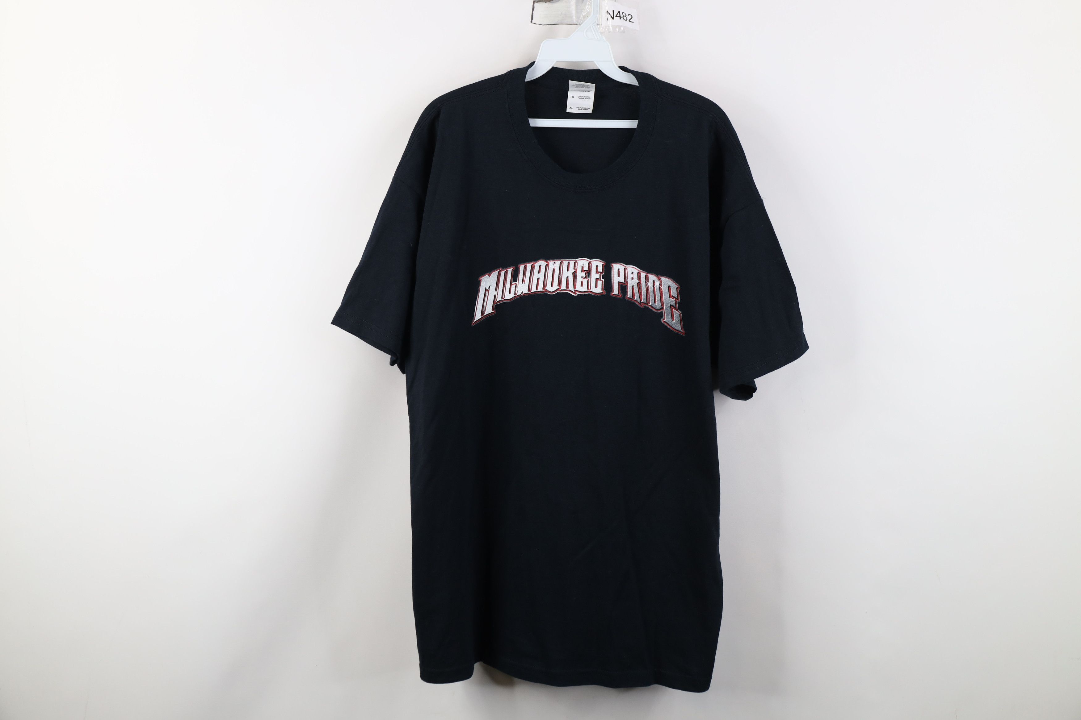 Vintage Vintage Y2K Miller Lite Beer Motorcycle Milwaukee T-Shirt Size US XL / EU 56 / 4 - 1 Thumbnail