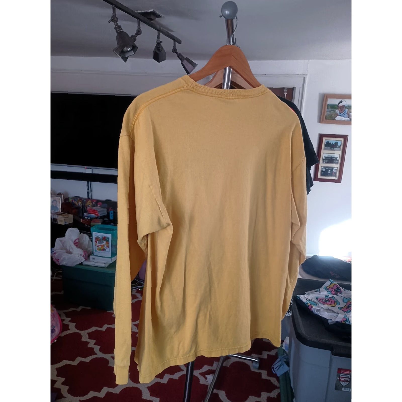 Tommy Hilfiger VINTAGE Tommy Hilfiger T-Shirt Long Sleeve USA Spell Out Yellow M Adult Mens 90s Y2K Grail Size US M / EU 48-50 / 2 - 5 Thumbnail