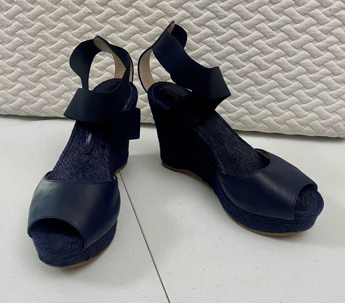 Emporio Armani Emporio Armani 🇪🇸 Navy Leather Espadrille Wedge Sandals 9.5 Size US 9.5 / IT 39.5 - 6 Thumbnail