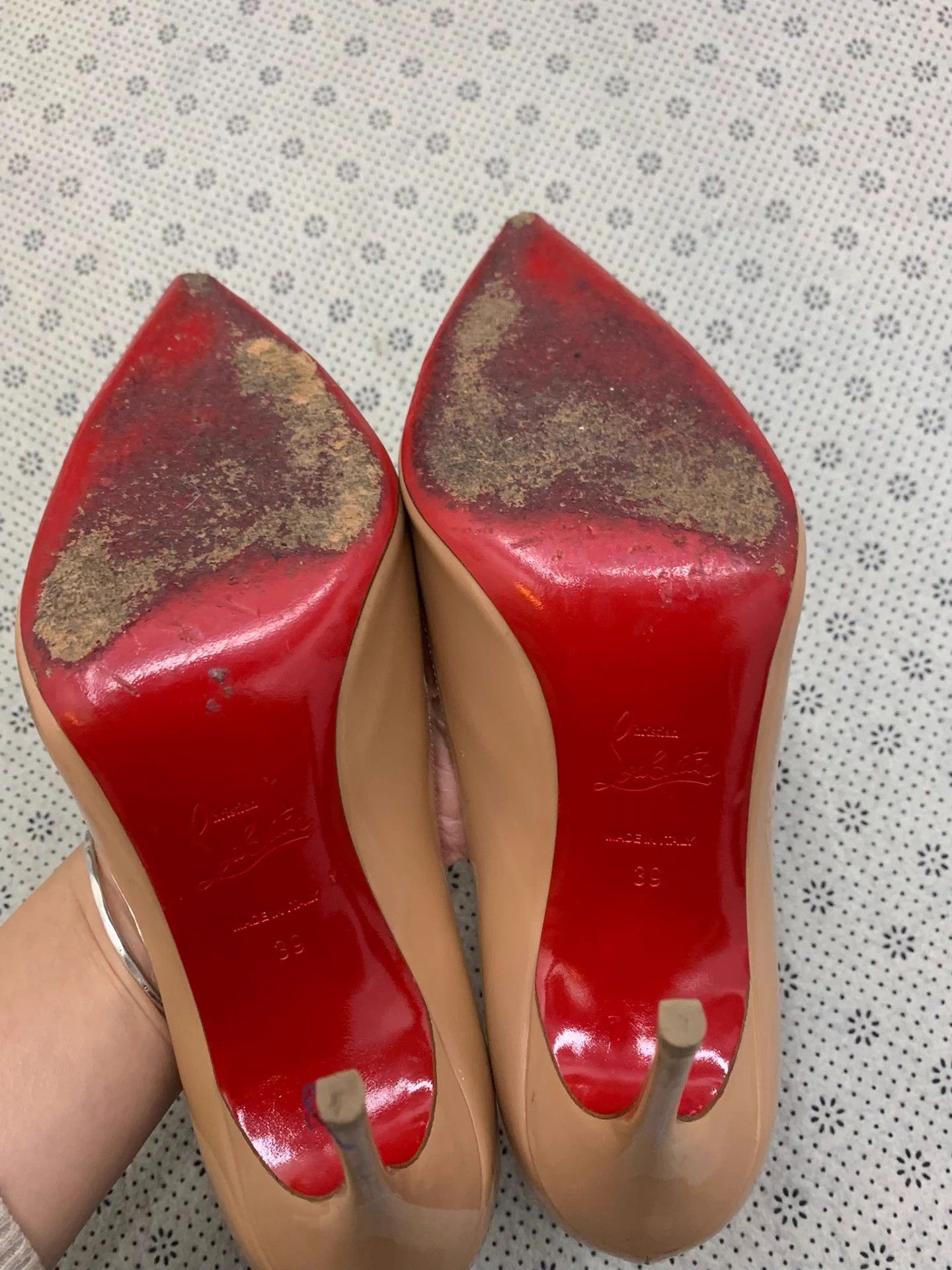 Christian Louboutin Christian Louboutin Red Sole Nude Pat Heels 39 Size US 8 / IT 38 - 4 Thumbnail