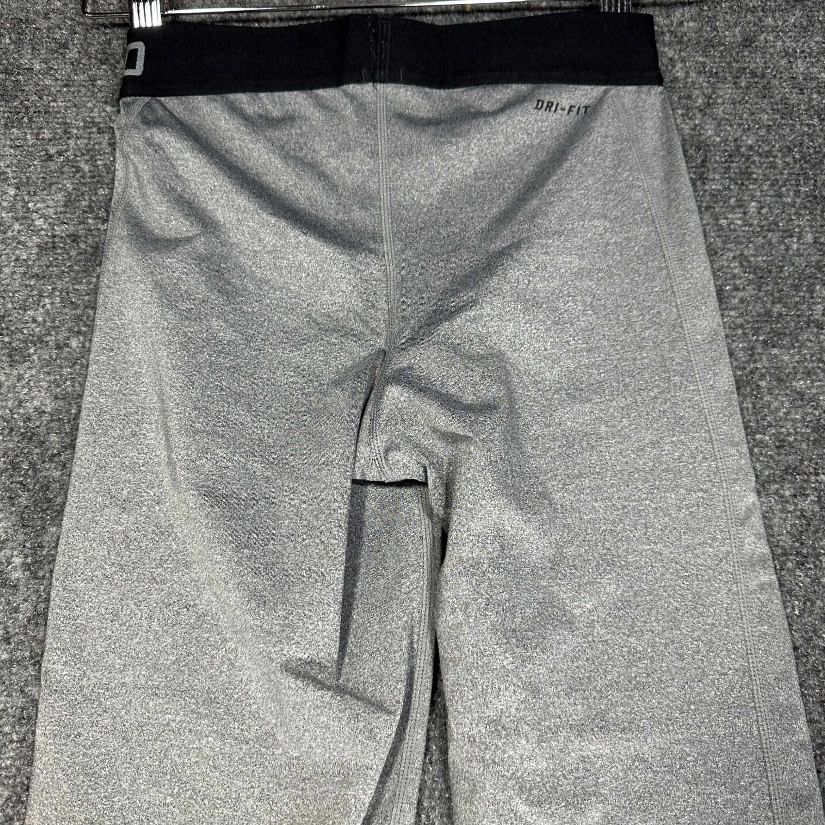 Nike Nike Pro Pants Womens XS Gray Stretch Compression Yoga Run Crop Dri Fit Size 26" / US 2 / IT 38 - 3 Thumbnail