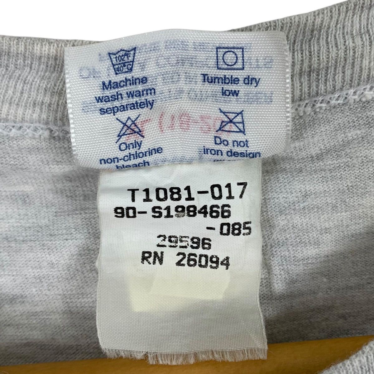 Champion Vintage 90s CHAMPION Brand Logo Print Sleeveless Grey Shirt Size US XL / EU 56 / 4 - 7 Thumbnail