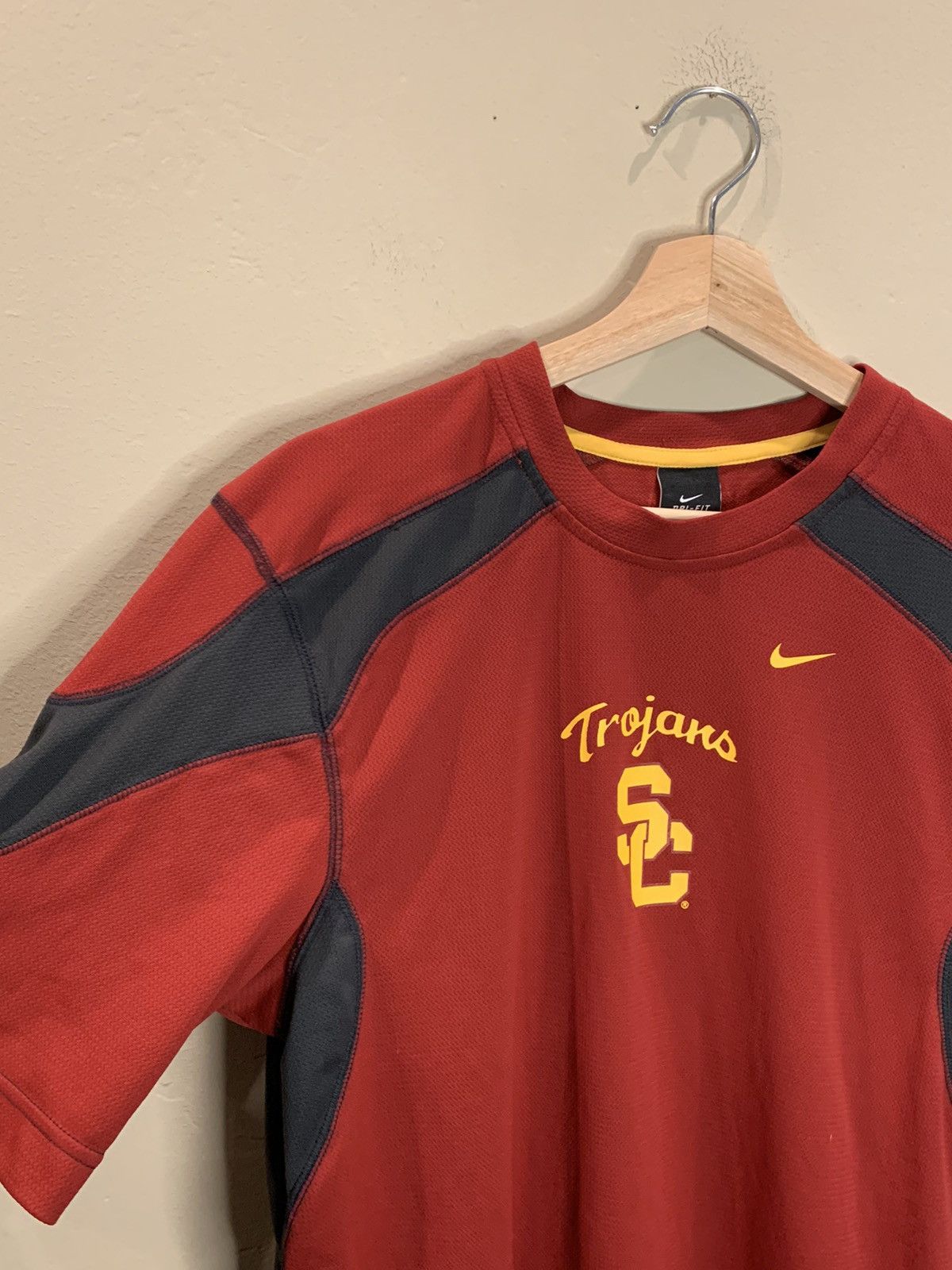 Nike *RARE* Nike x USC Trojans Dri-Fit Collegiate Jersey Shirt Size US M / EU 48-50 / 2 - 3 Thumbnail