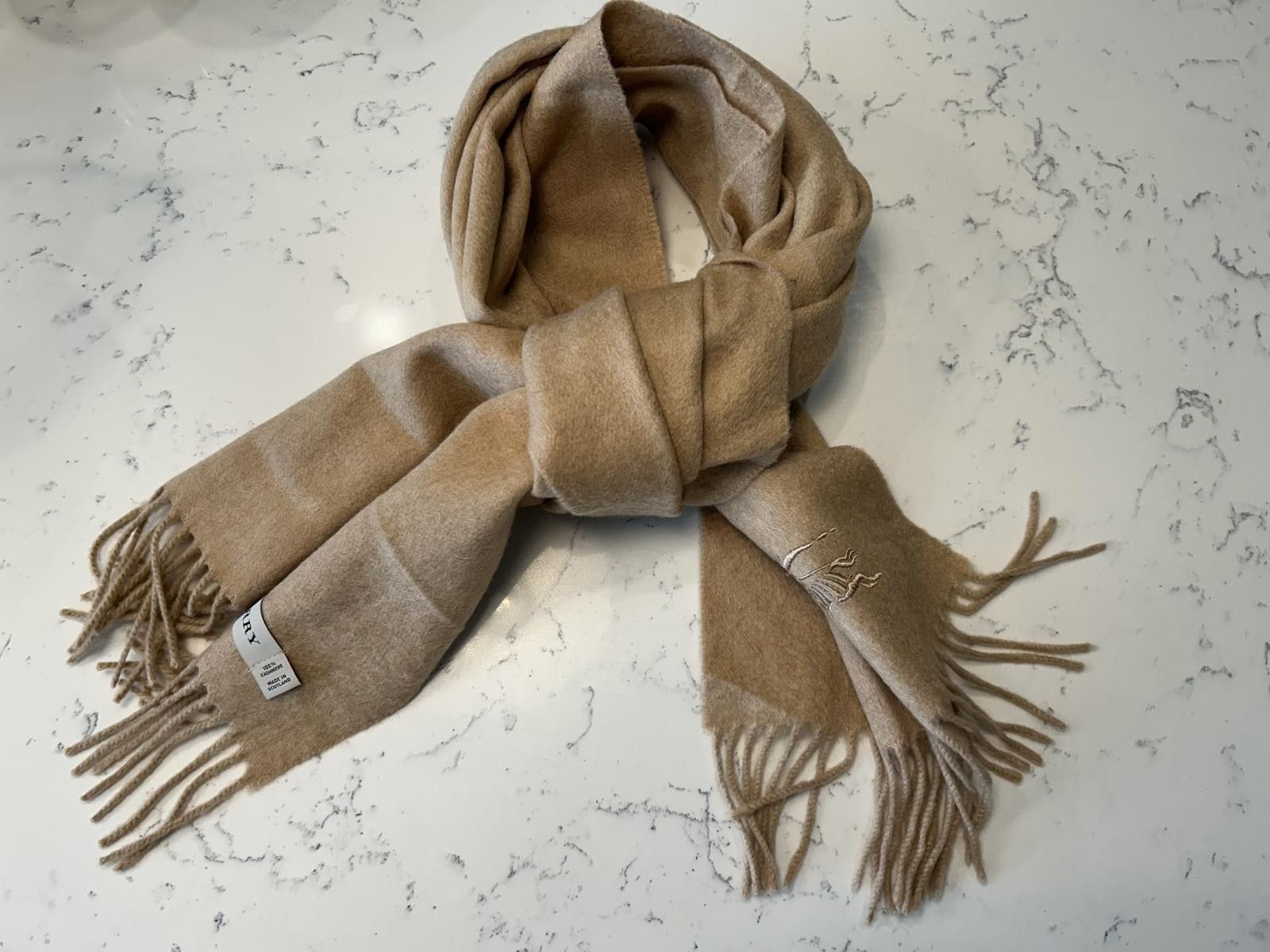 Burberry NWT BURBERRY Heritage Cashmere Scarf - Classic Camel Check Size ONE SIZE - 6 Thumbnail