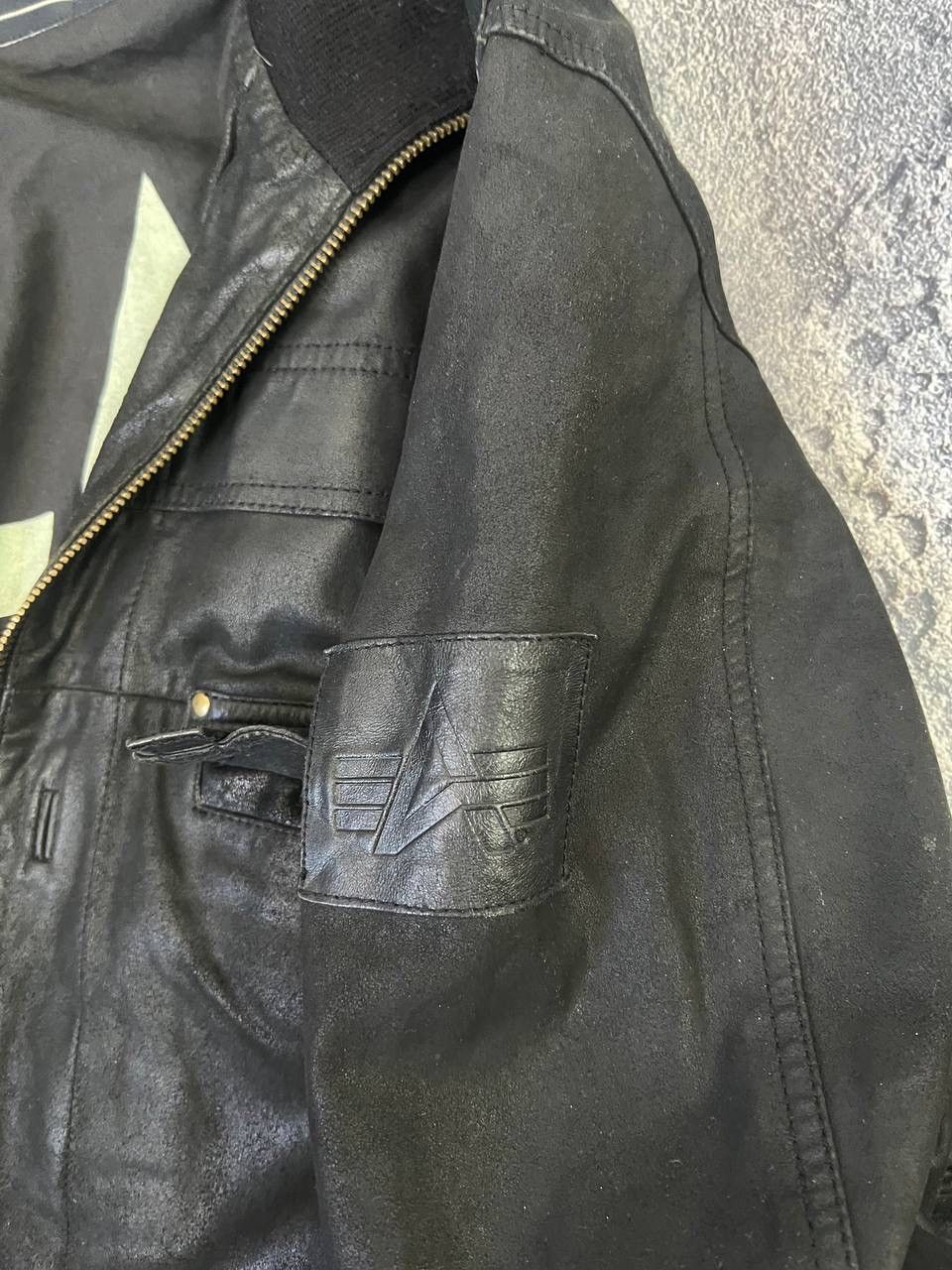Alpha Industries Vintage 90s Alpha Industries Leather Jacket Flight US L Size US L / EU 52-54 / 3 - 11 Thumbnail