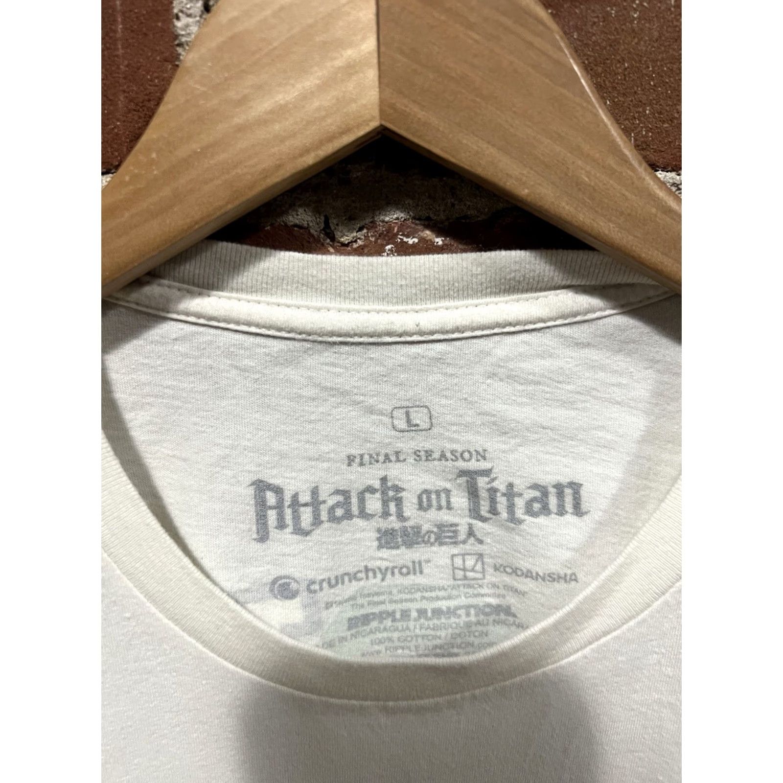 Vintage Attack on Titan Mens White Short Sleeve T-Shirt L Size Large Scout Retire Graphic Shirt Size US L / EU 52-54 / 3 - 3 Thumbnail