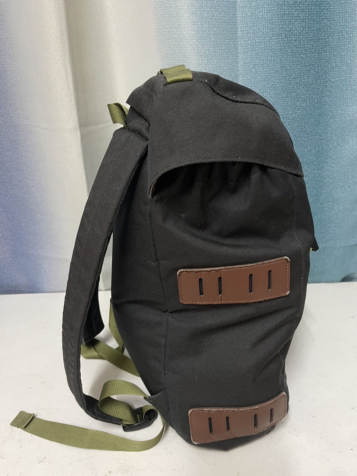 Patagonia PATAGONIA REFUGIO DAYPACK OUTDOOR HIKING Size ONE SIZE - 3 Thumbnail