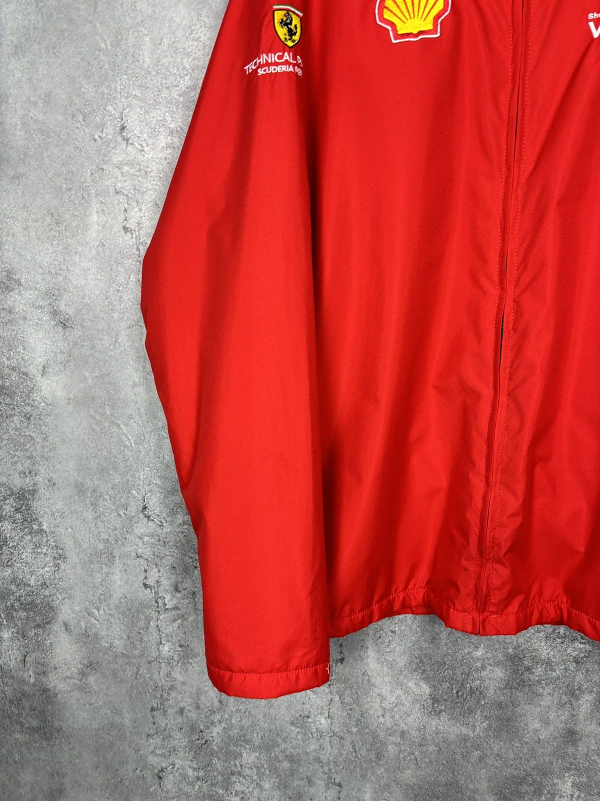 Ferrari × Vintage Shell V-Power Polyester Red Jacket Size US L / EU 52-54 / 3 - 3 Thumbnail