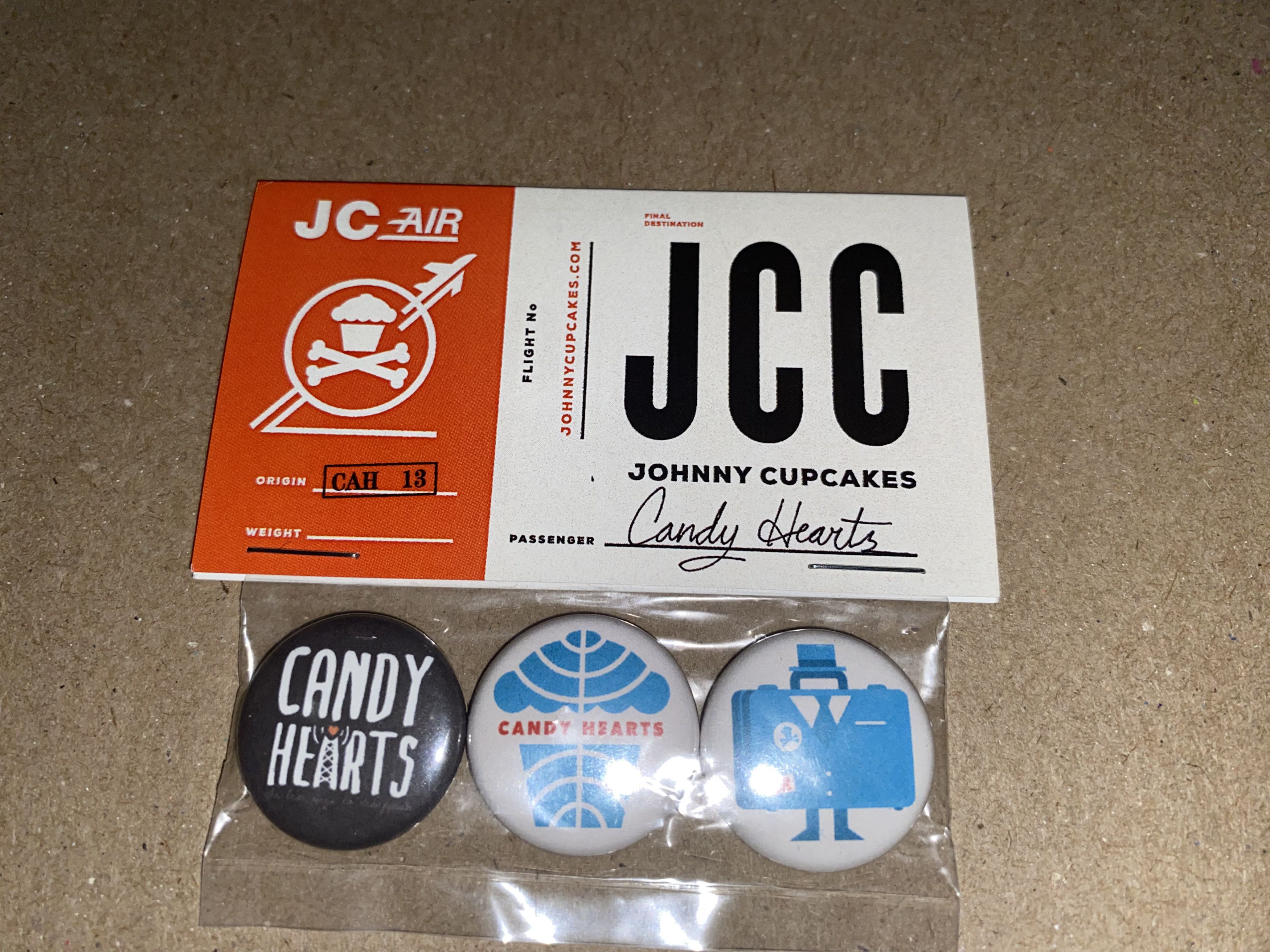 Johnny Cupcakes × Vintage Johnny Cupcakes Candy Hearts Button Pins Lapel Brooch shirt Size ONE SIZE - 2 Thumbnail