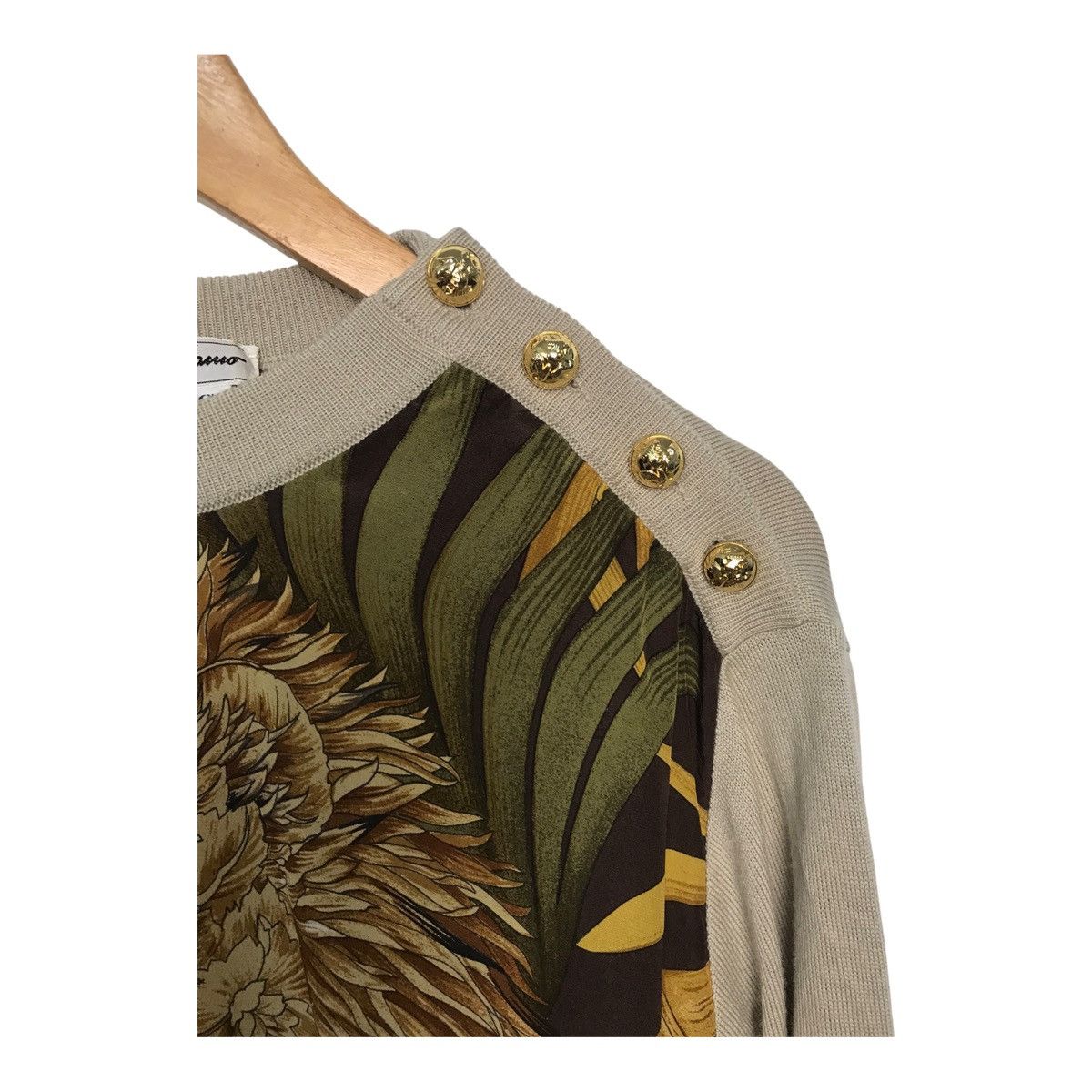 Salvatore Ferragamo Salvatore Ferragamo Animal Lion Sweater Cardigan Size US S / EU 44-46 / 1 - 3 Thumbnail