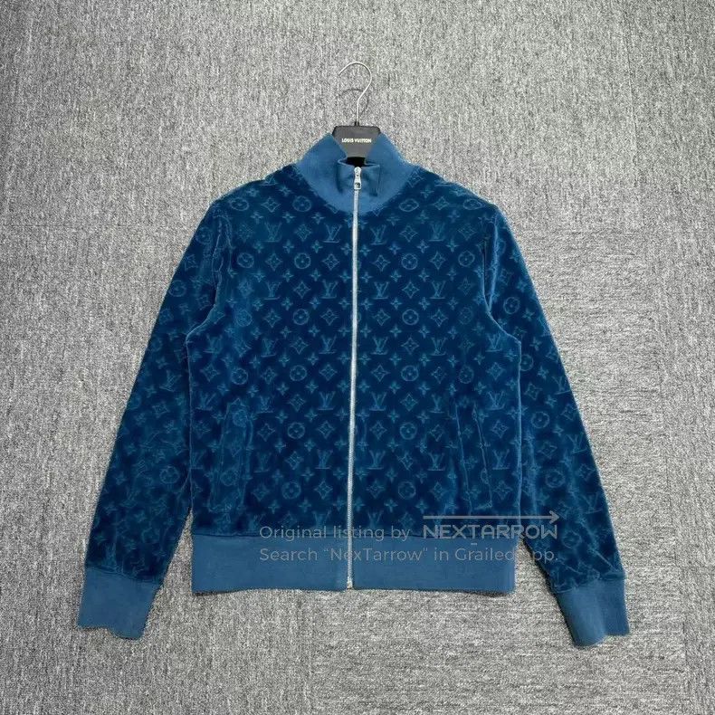 Louis Vuitton Louis Vuitton Blue printed velvet jacket Size US S / EU 44-46 / 1 - 1 Thumbnail