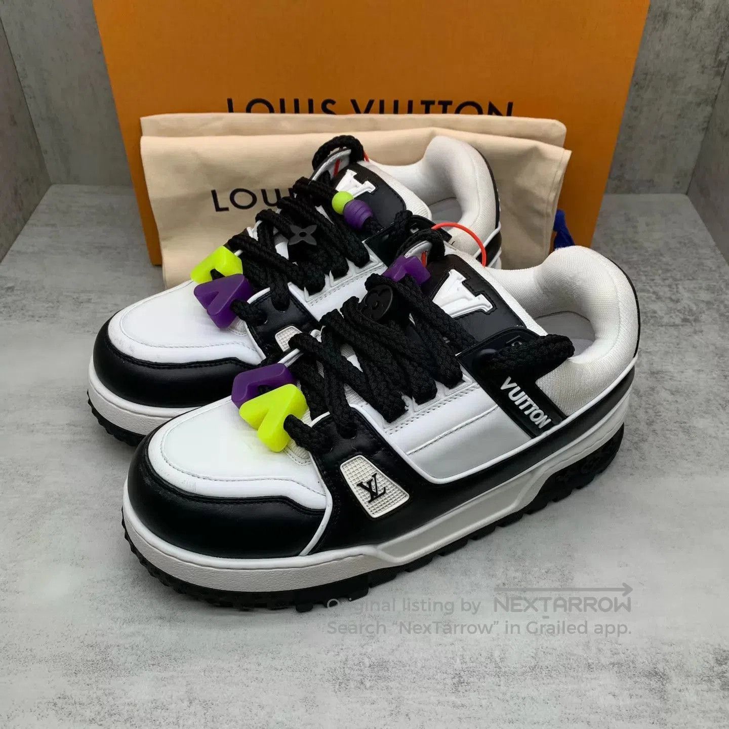 Louis Vuitton Black Low. Size US 8 / EU 41 - 1 Thumbnail
