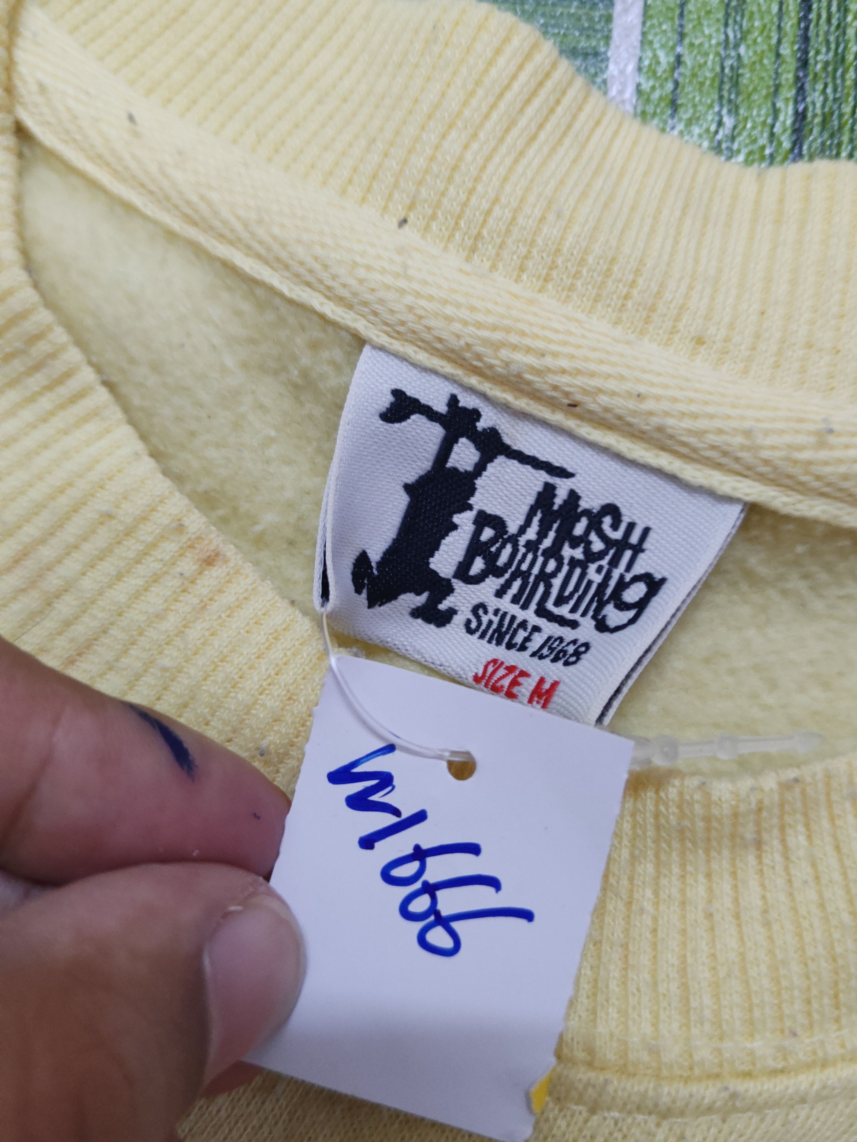 Japanese Brand Mosh Boarding Yellow vintage Sweatshirts #W1666 Size US M / EU 48-50 / 2 - 14 Thumbnail
