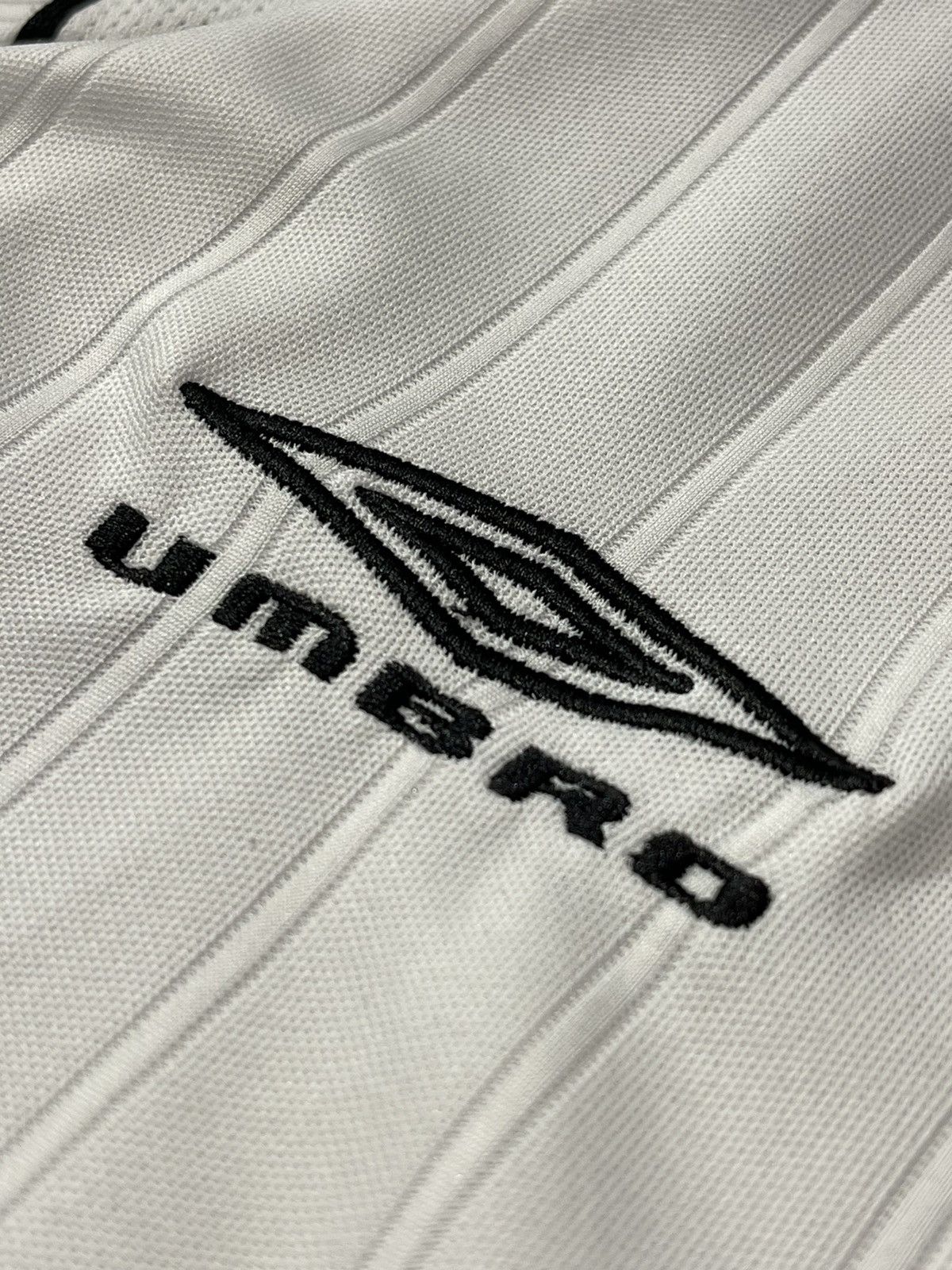 Umbro × Vintage Vintage Umbro Vasco Da Gama Brasil 2002 Home Jersey Size US M / EU 48-50 / 2 - 8 Thumbnail