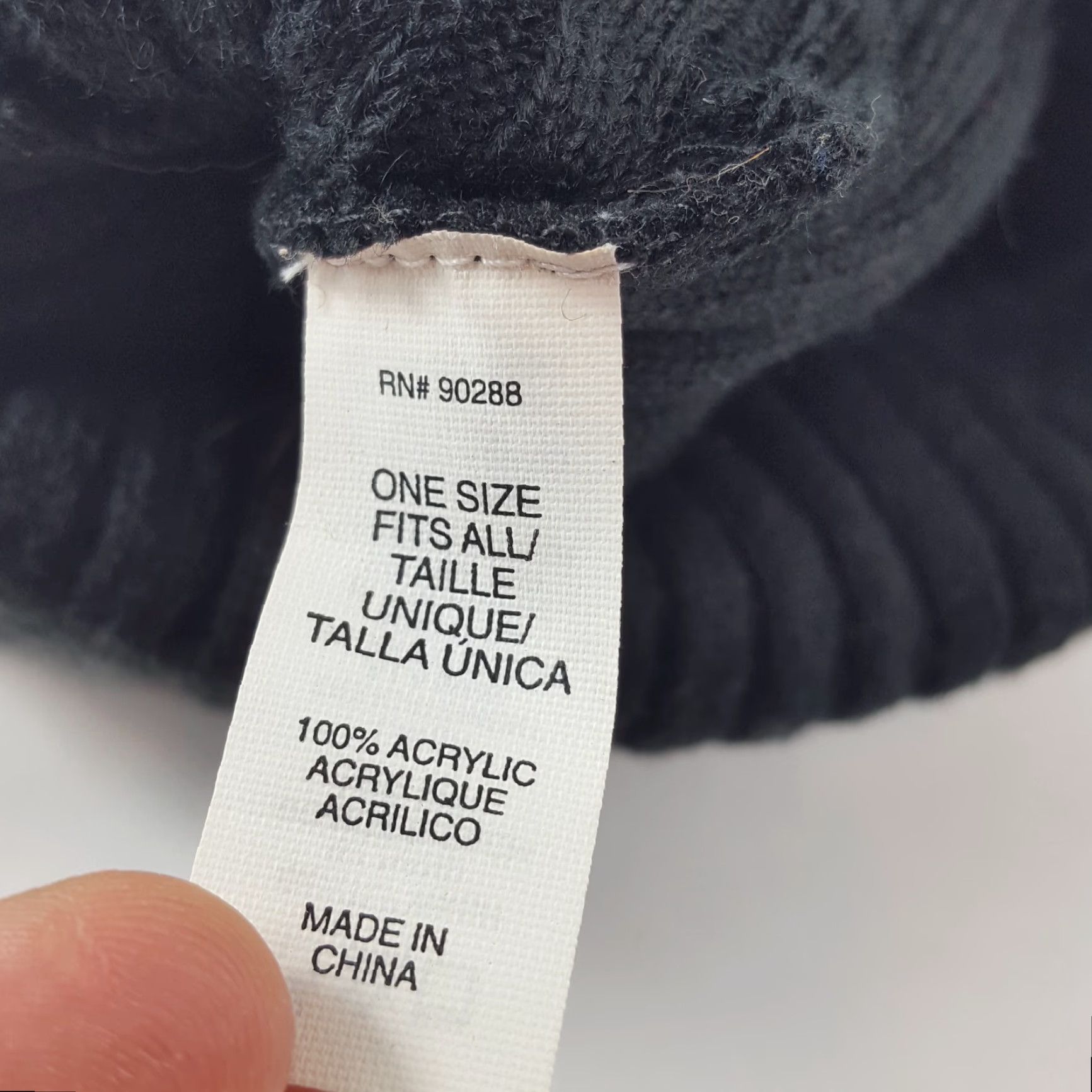 Adidas VINTAGE adidas Men Beanie Hat Winter Cap Knit 2000s Retro Stripe Black Unisex Size ONE SIZE - 7 Thumbnail