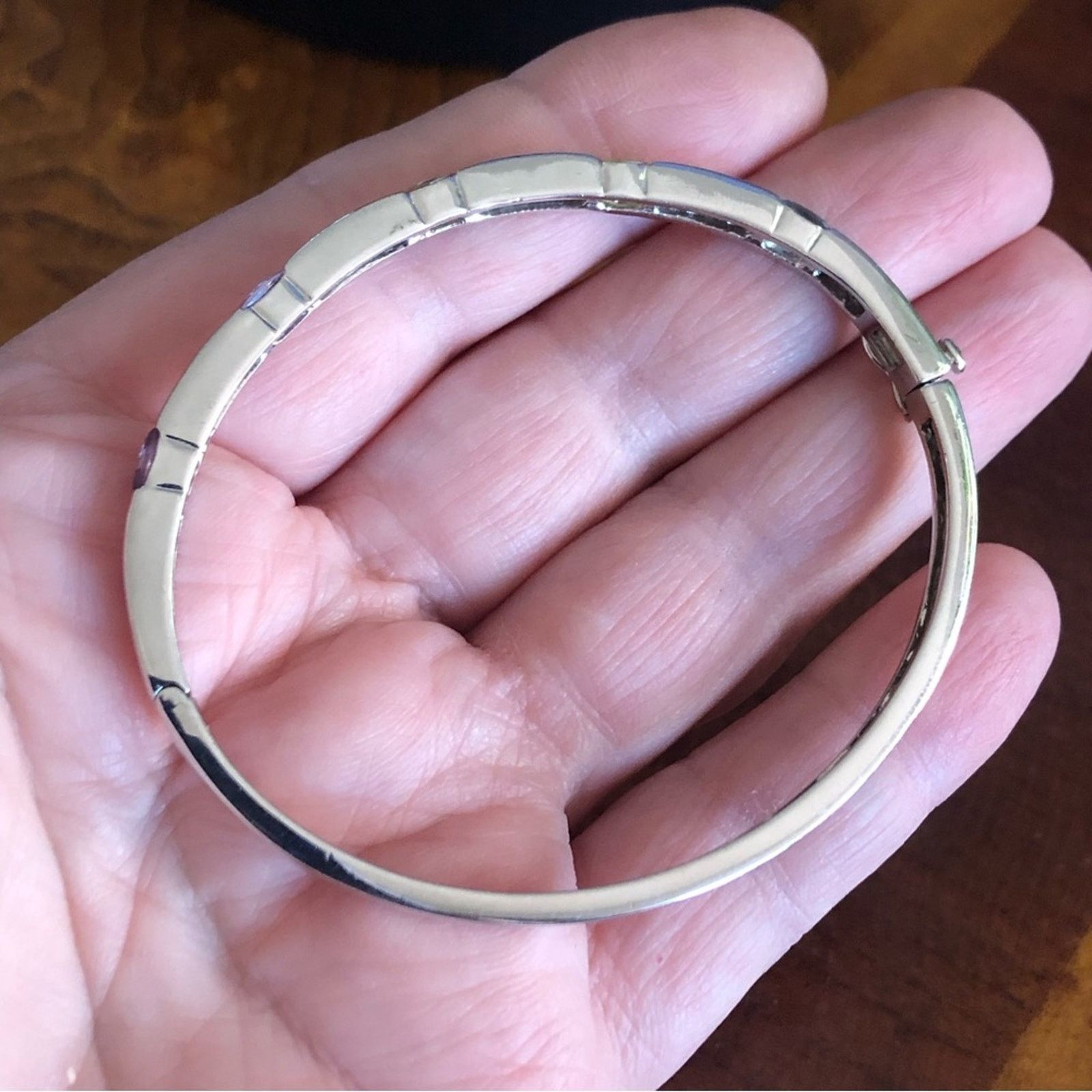Jewelry Oval colorful glass stone silver bangle bracelet Size ONE SIZE - 11 Thumbnail